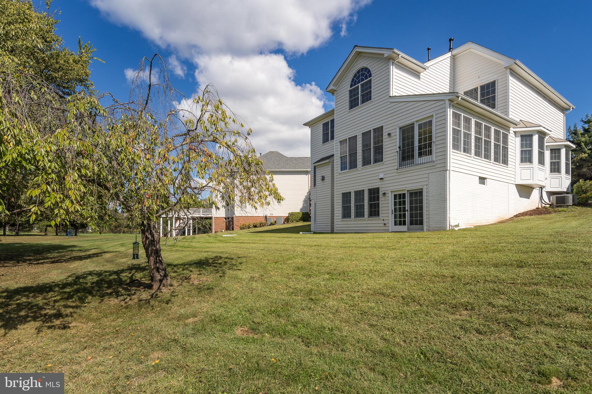 DOMINION VALLEY COUNTRY CLUB - Residential Lease