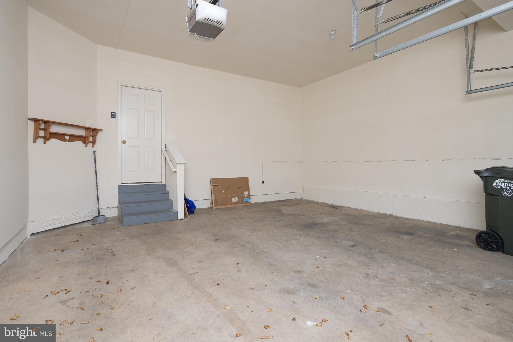 DOMINION VALLEY COUNTRY CLUB - Residential Lease