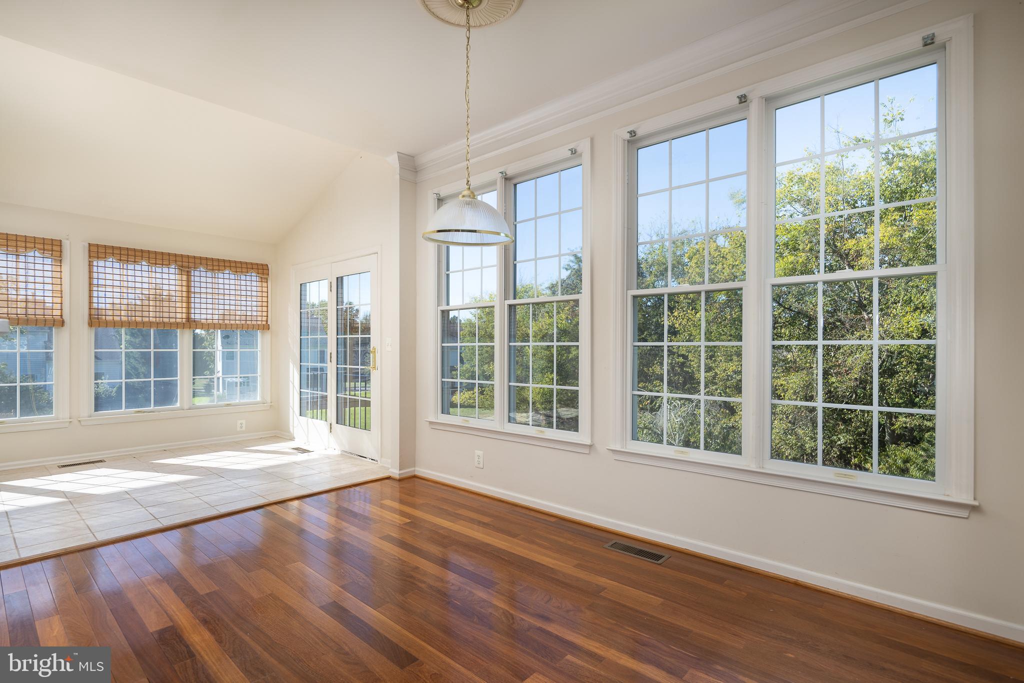 DOMINION VALLEY COUNTRY CLUB - Residential Lease