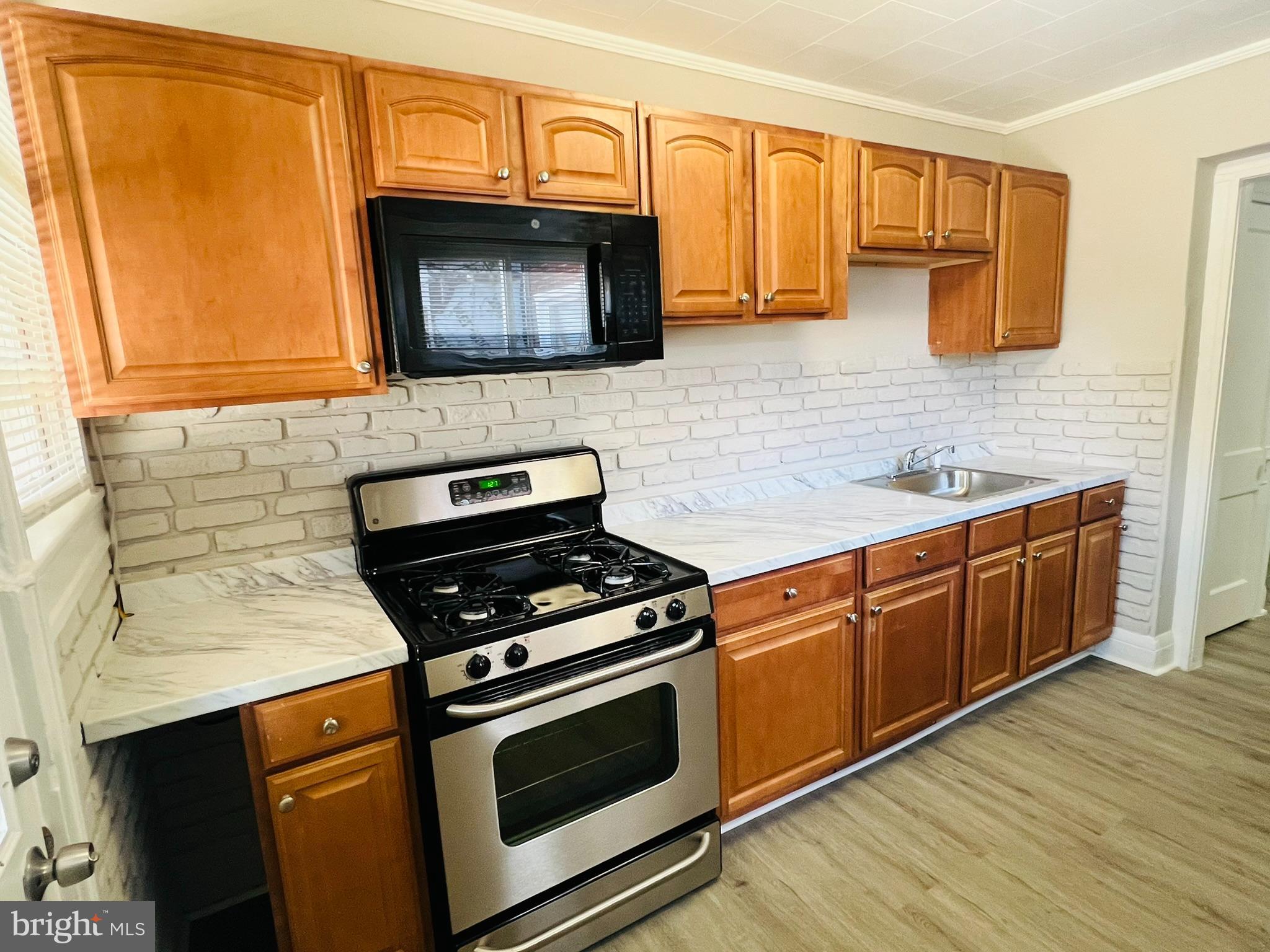 BELAIR-EDISON - Residential Lease