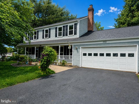 Homes For Sale - 302 Spring Gate Court<br/> Frederick County, MOUNT AIRY, MD 21771
