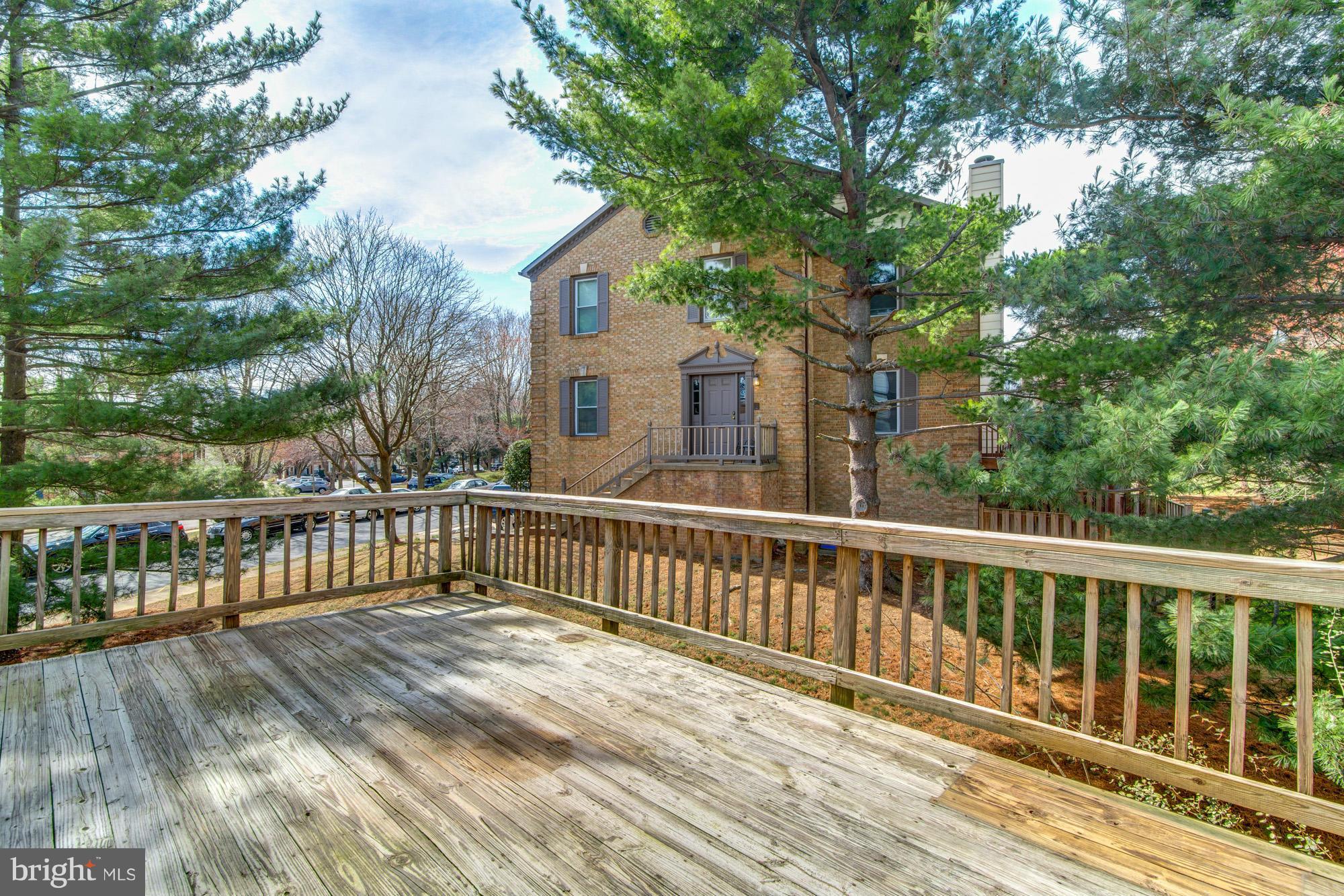 PINECREST - Residential