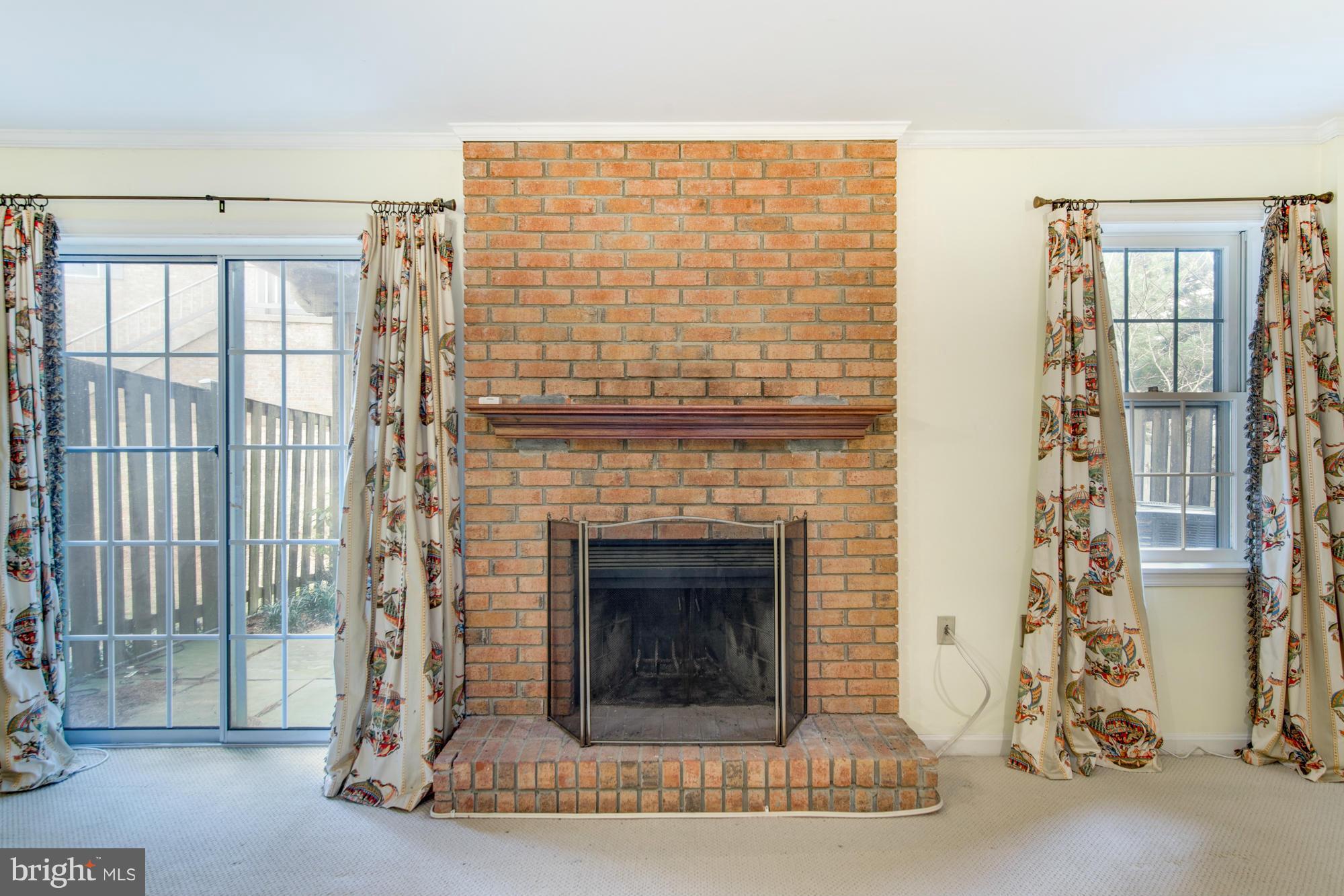 PINECREST - Residential