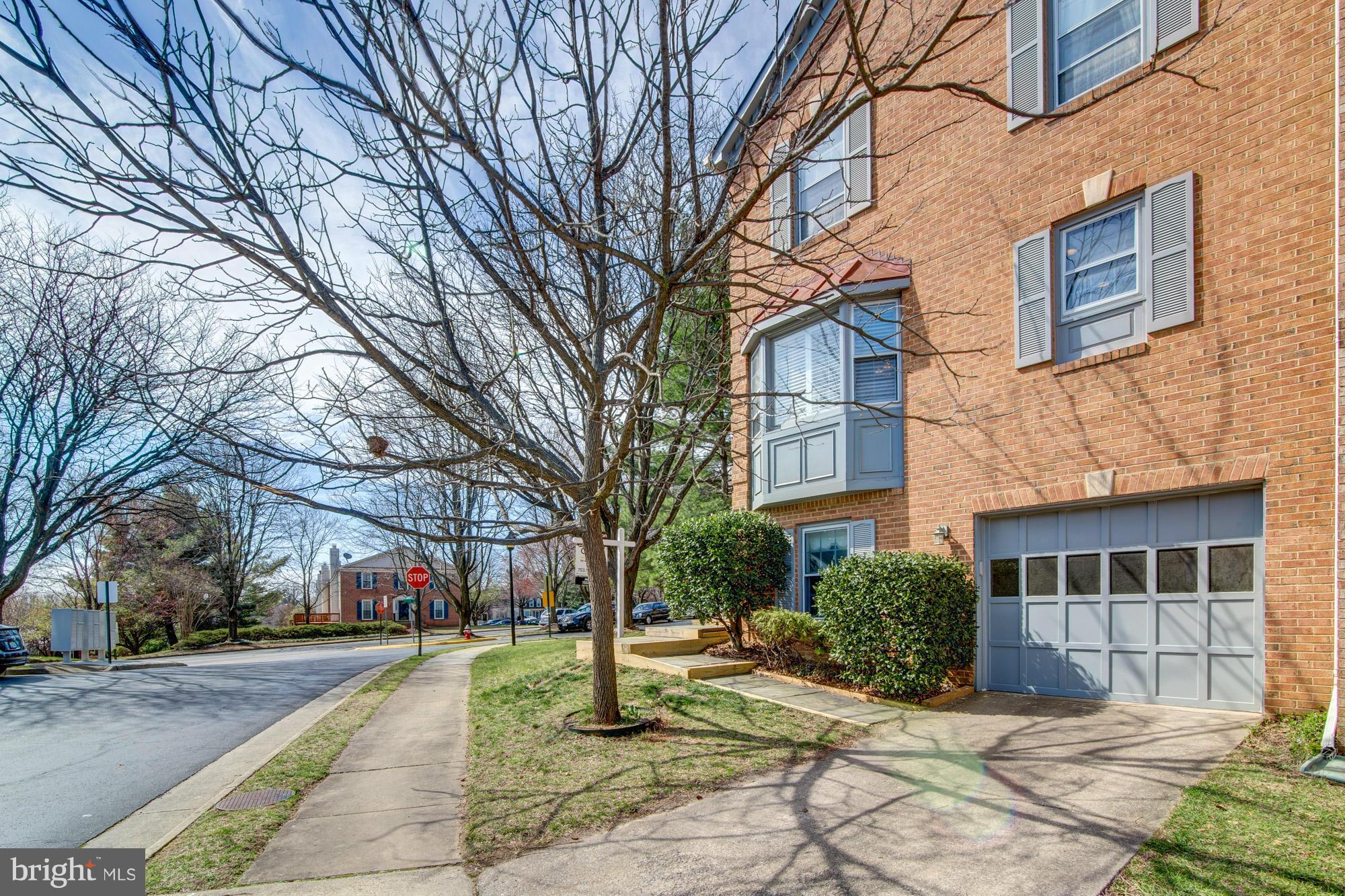 PINECREST - Residential