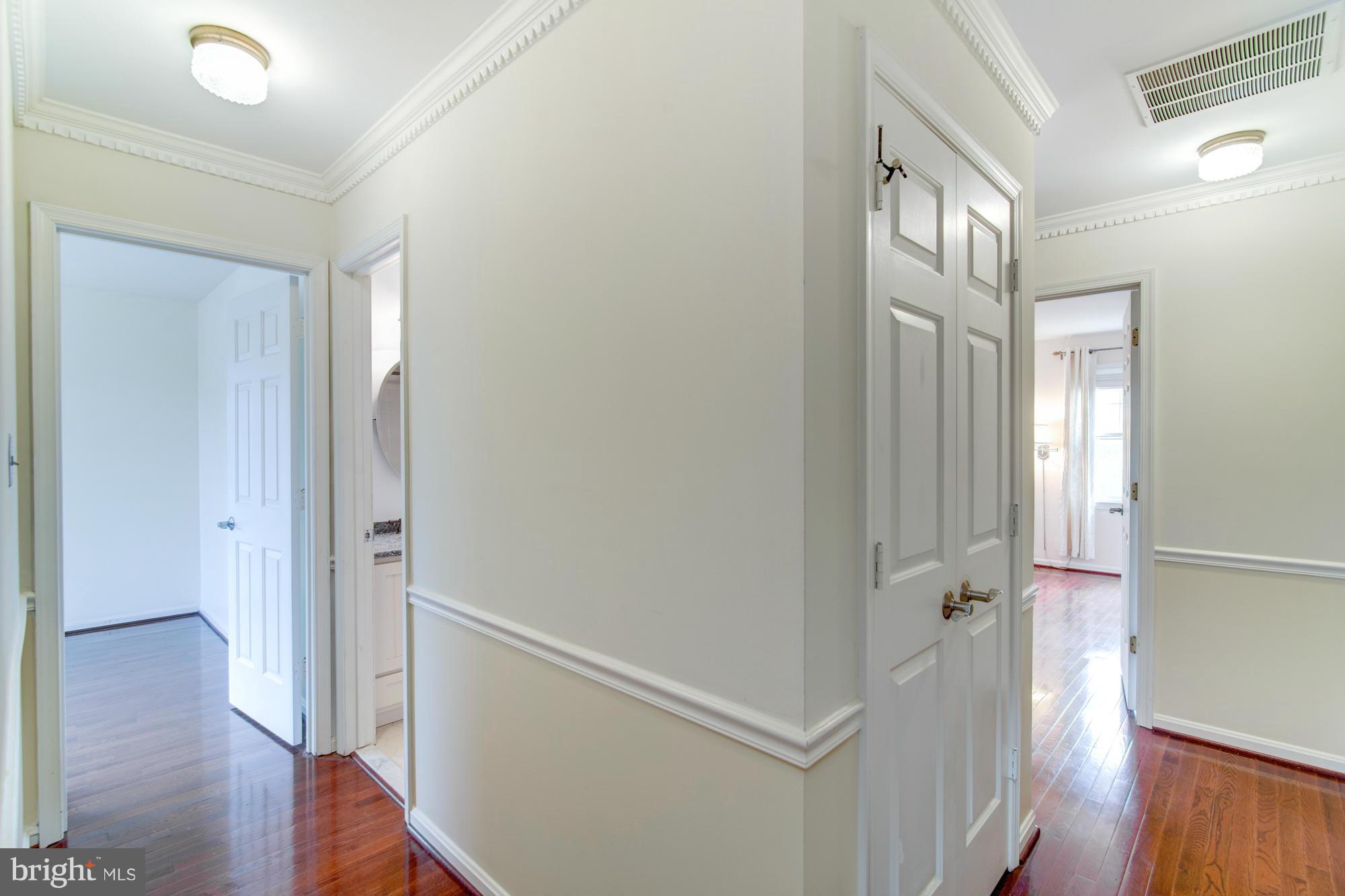 PINECREST - Residential