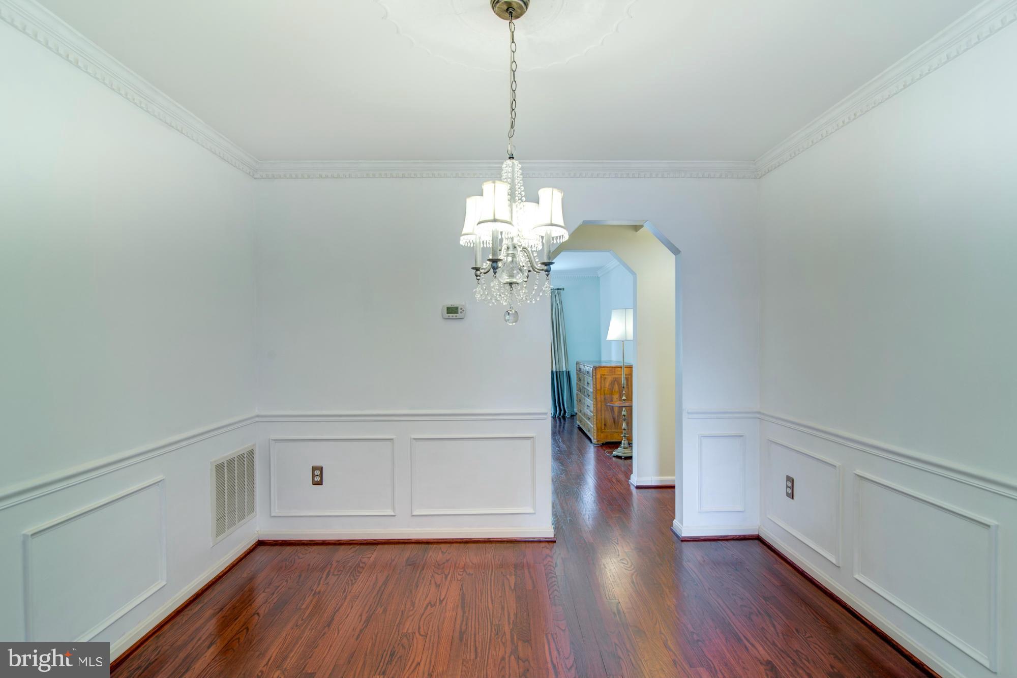 PINECREST - Residential