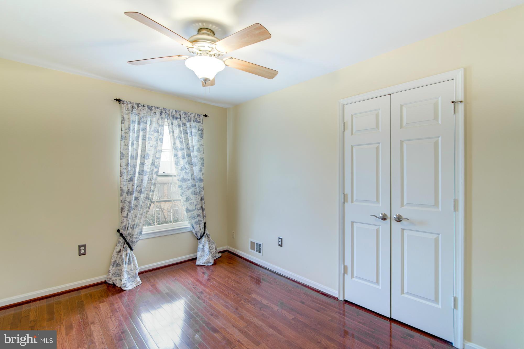 PINECREST - Residential