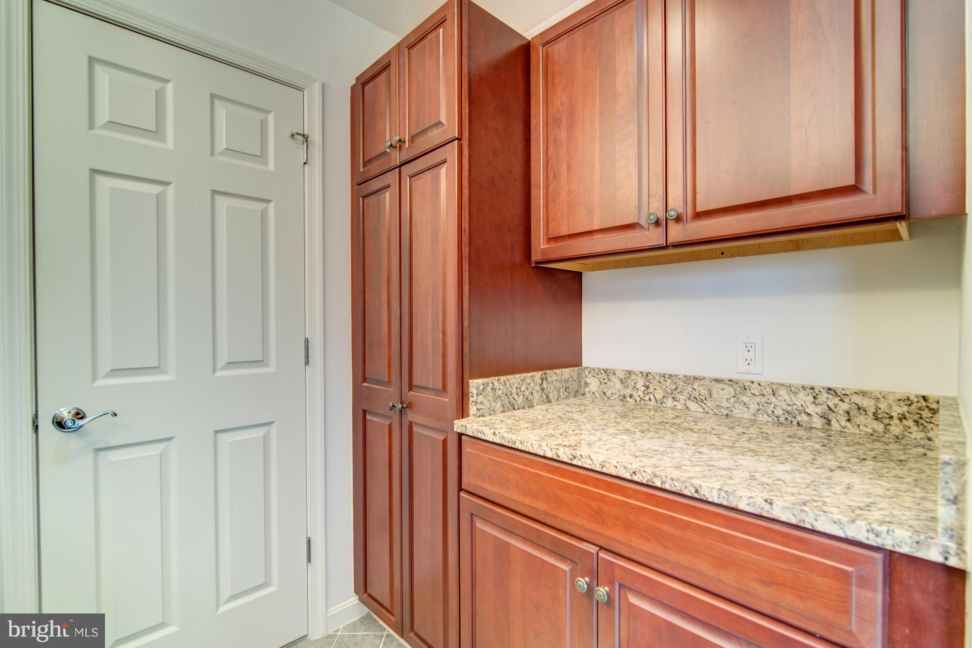 PINECREST - Residential