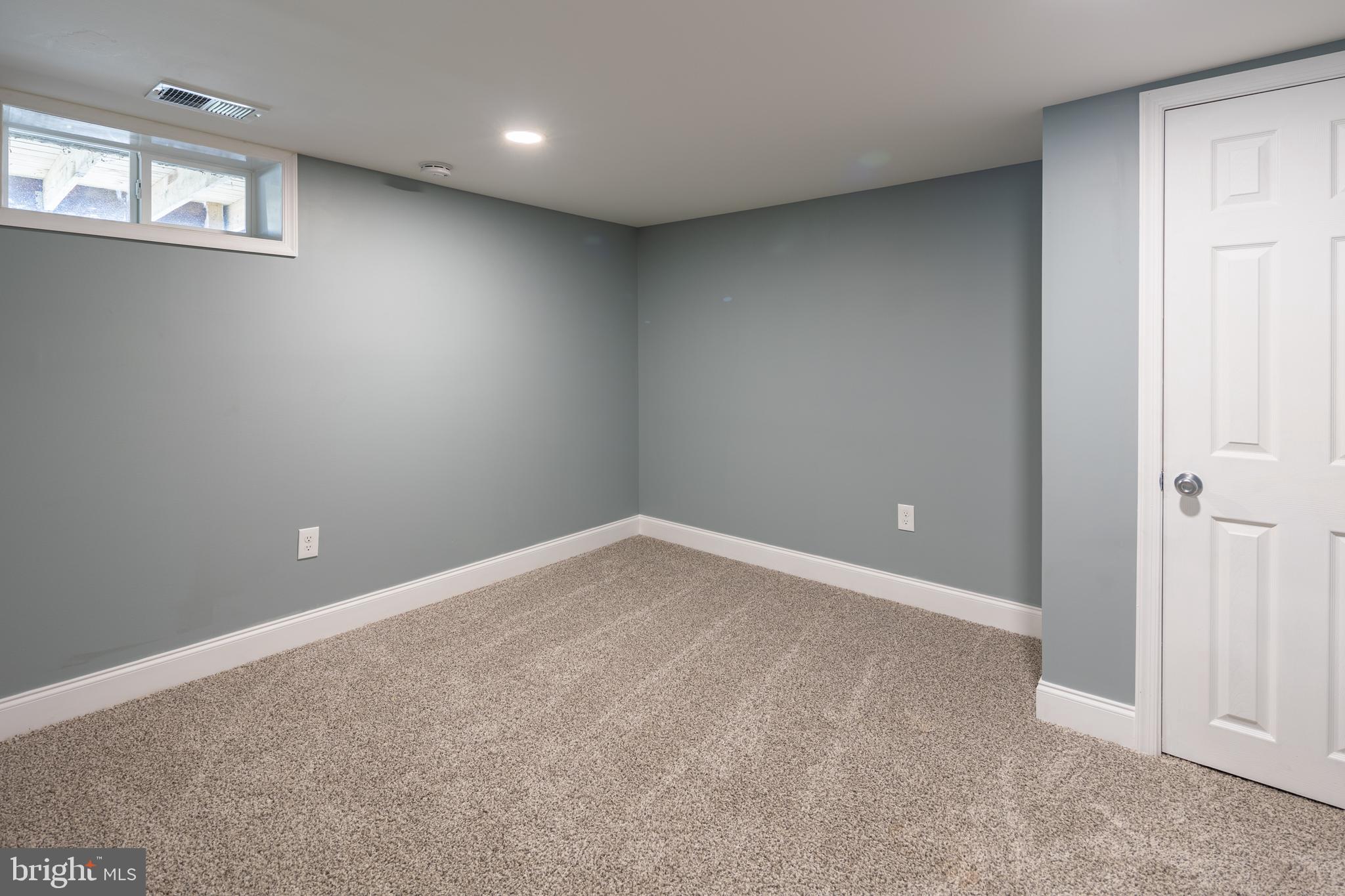 ABERDEEN HILLS - Residential