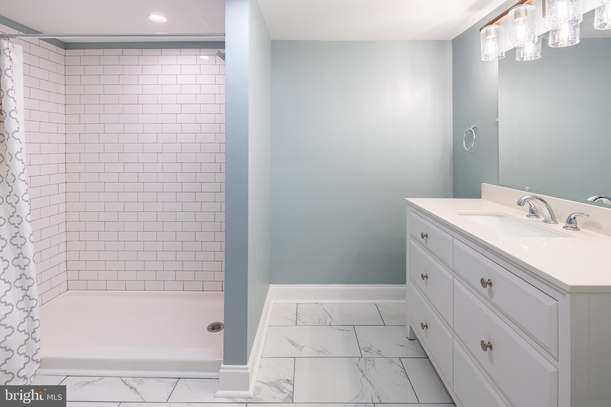 ABERDEEN HILLS - Residential