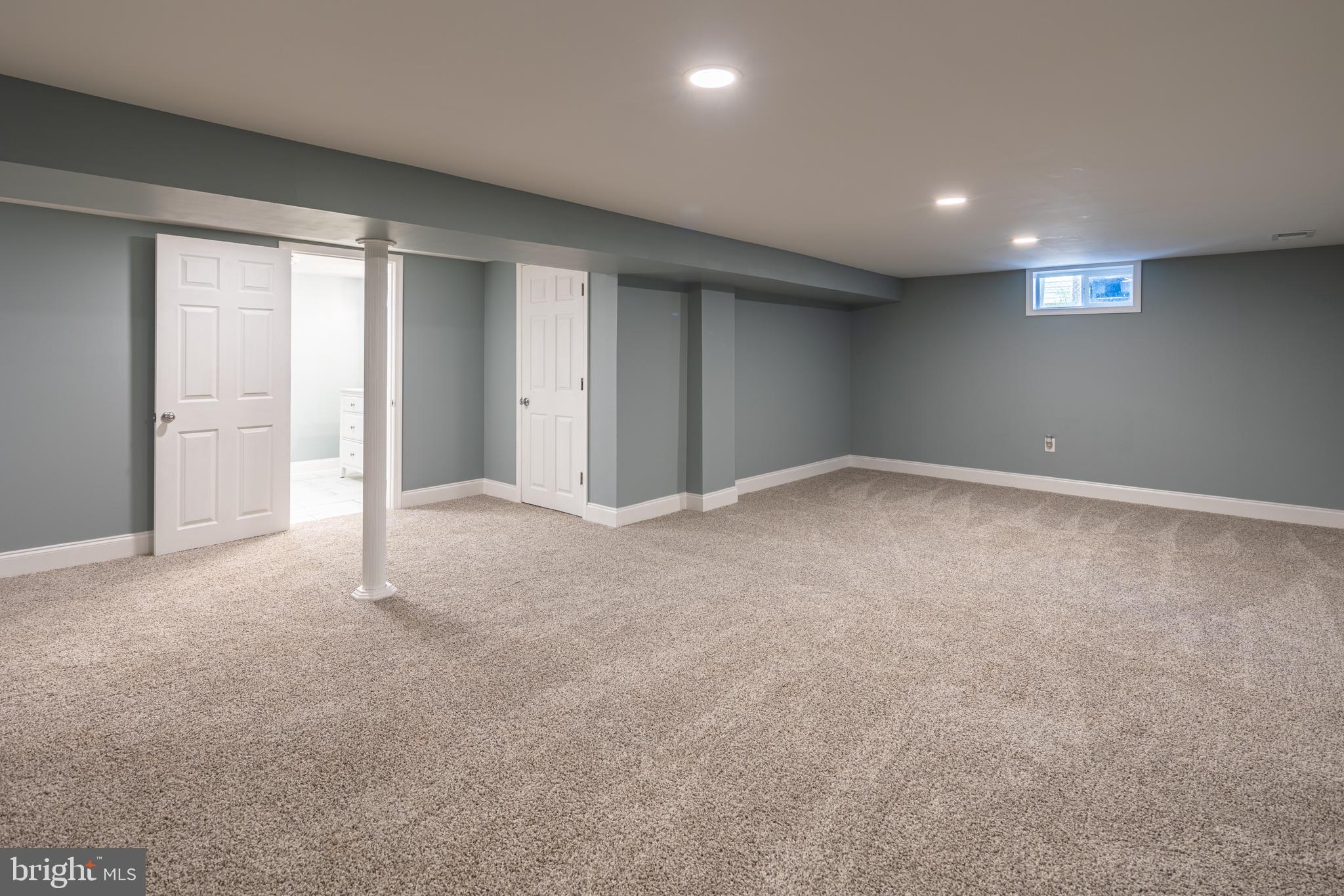 ABERDEEN HILLS - Residential