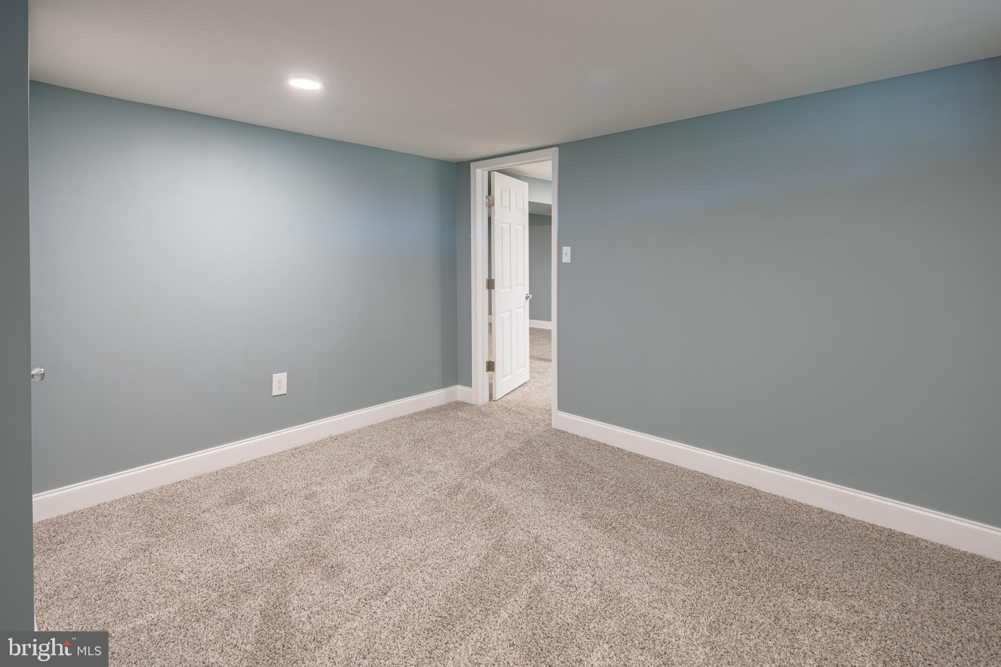 ABERDEEN HILLS - Residential