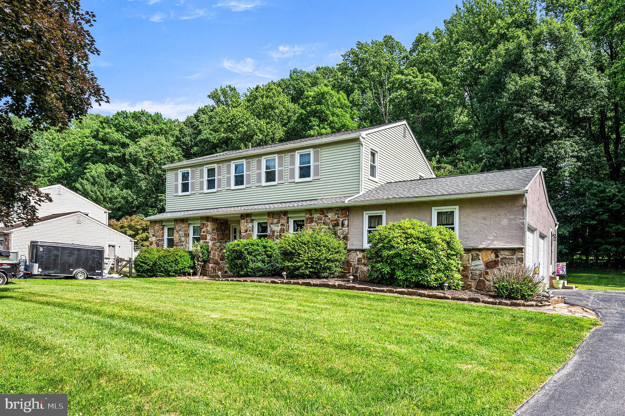 8 GRANGER LANE