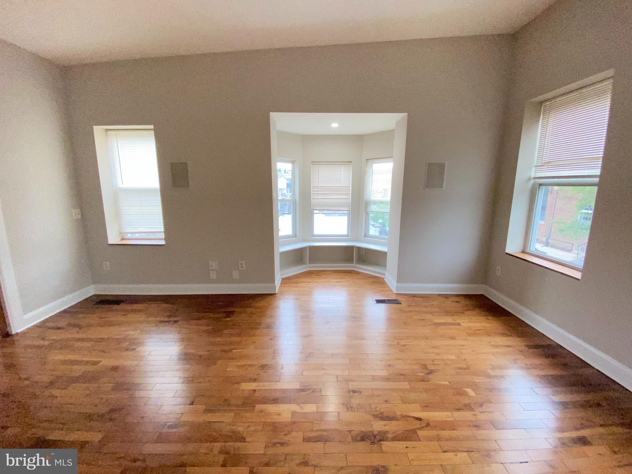 HIGHLANDTOWN - Residential