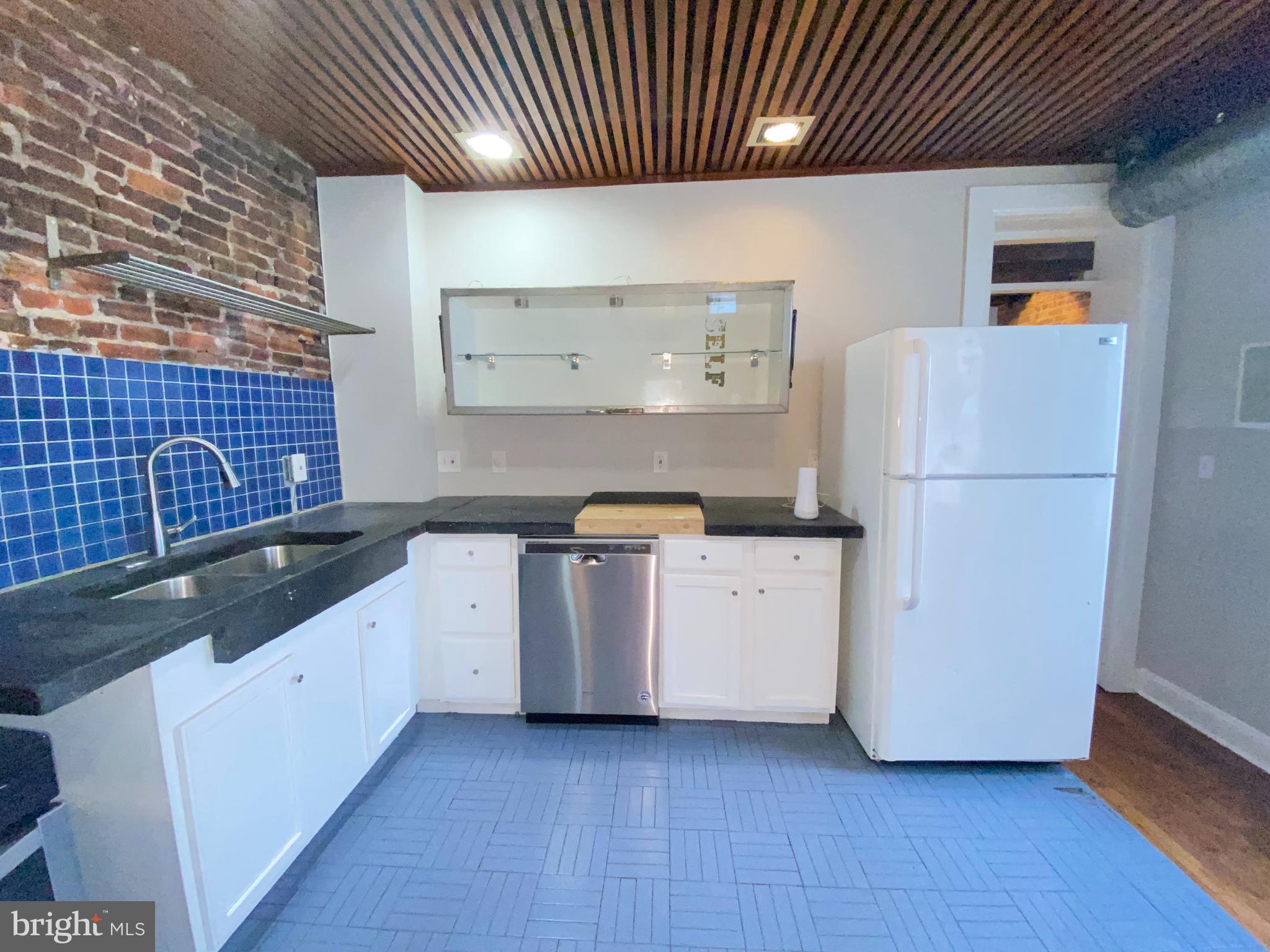 HIGHLANDTOWN - Residential