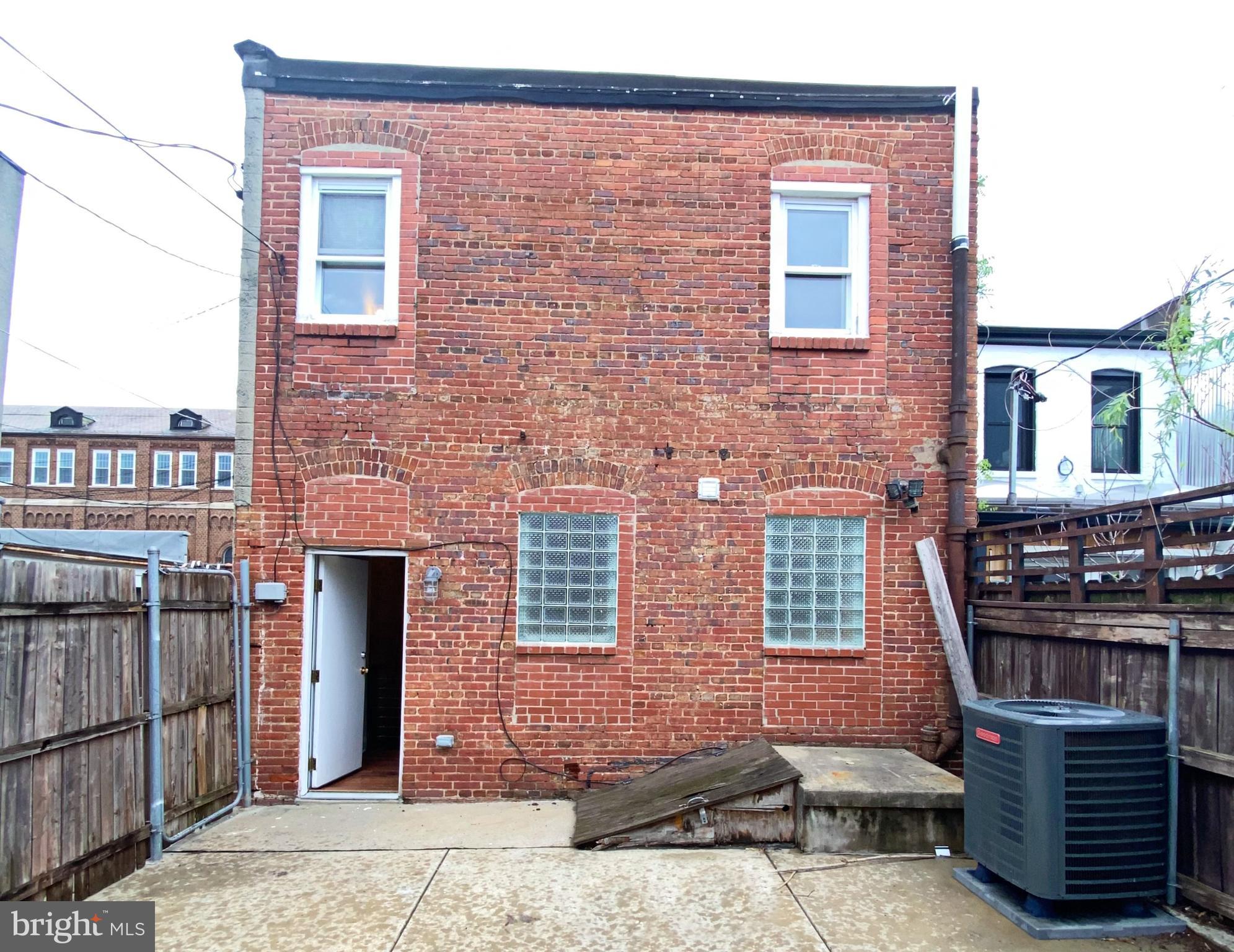 HIGHLANDTOWN - Residential