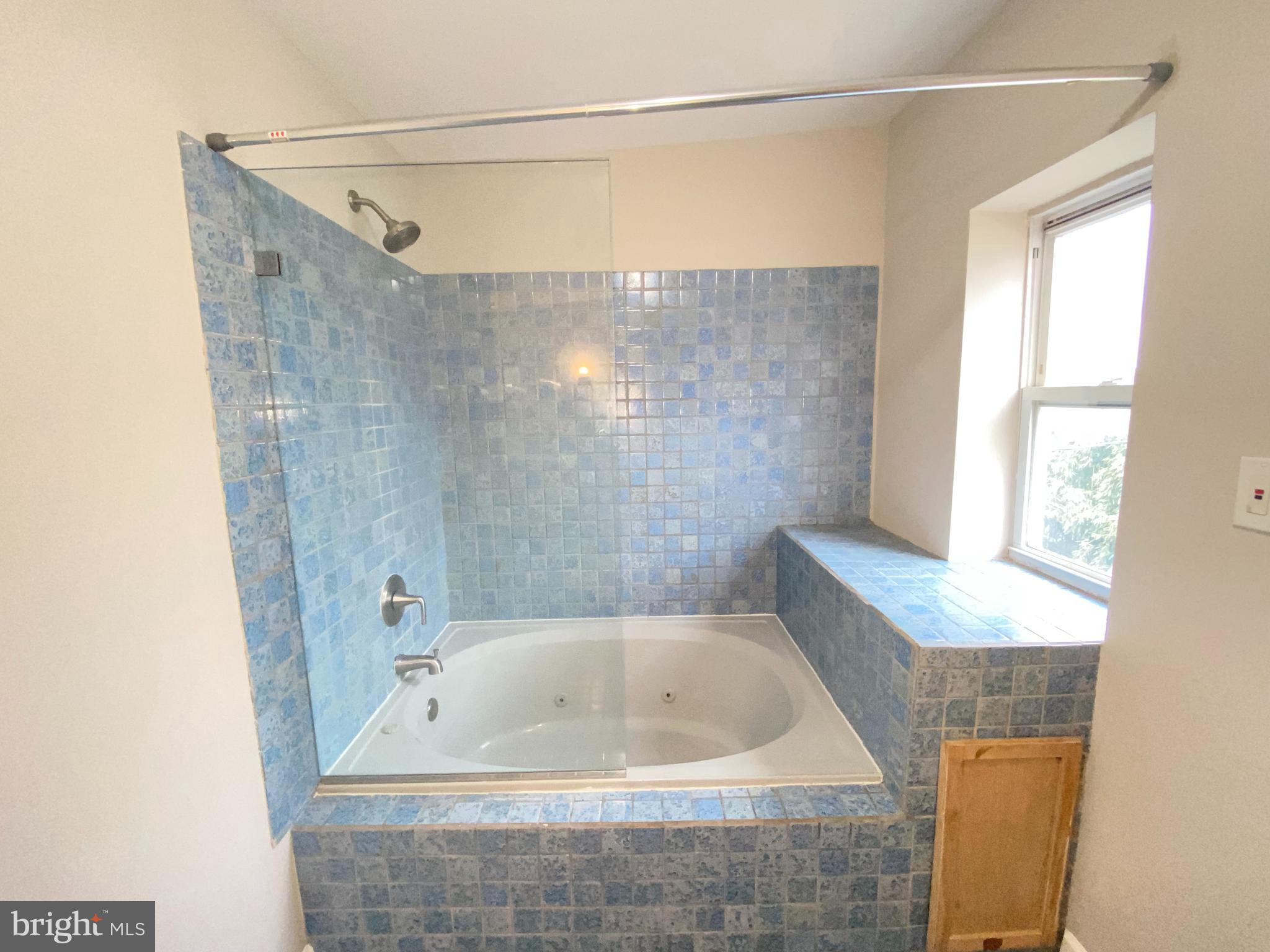 HIGHLANDTOWN - Residential