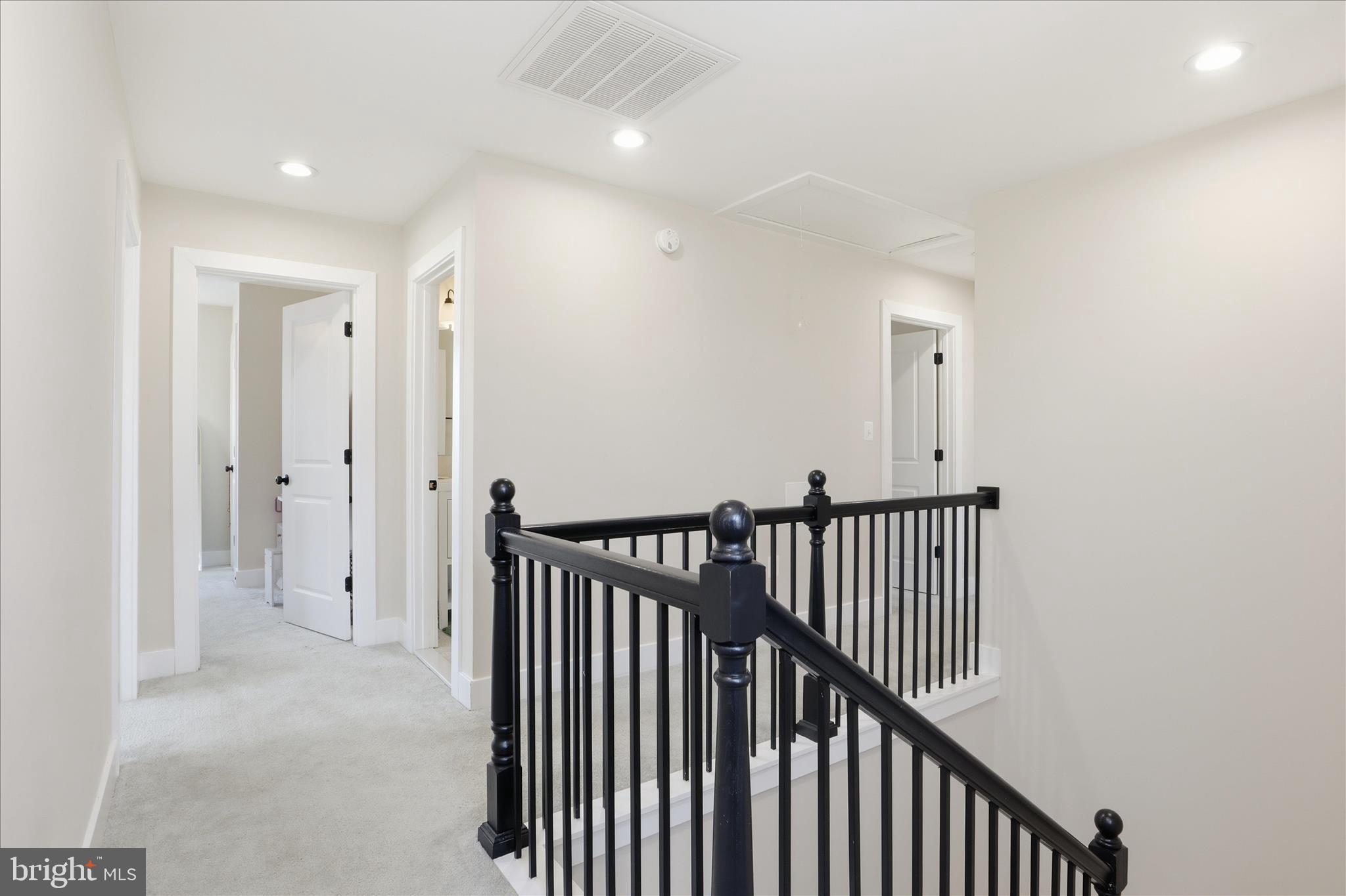 GRAY MANOR - Residential