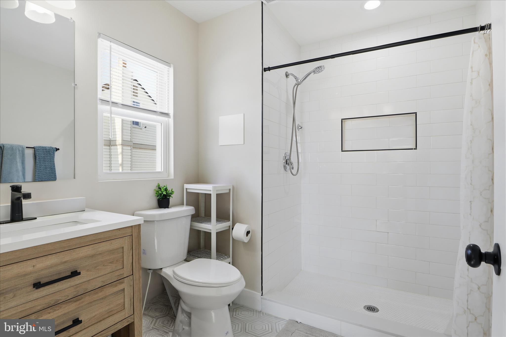 GRAY MANOR - Residential