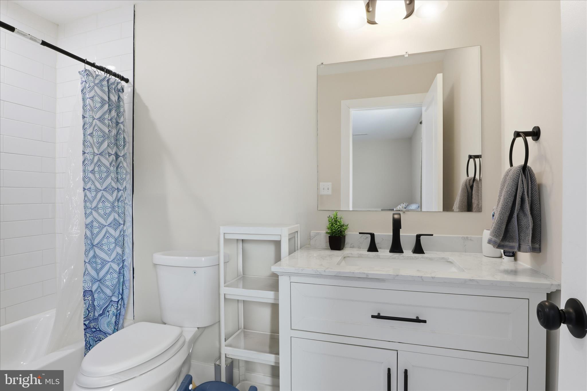 GRAY MANOR - Residential