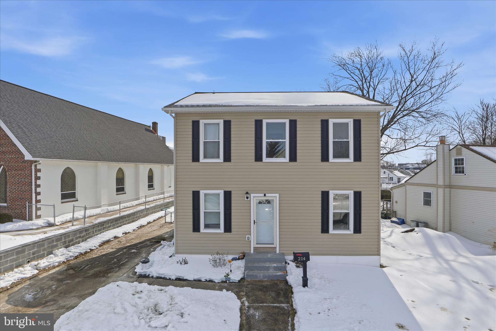 GRAY MANOR - Residential