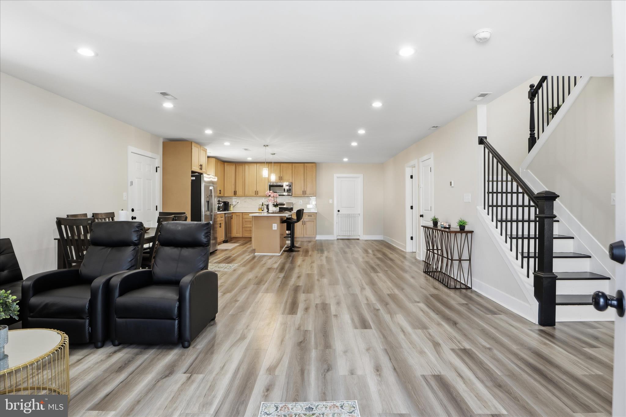 GRAY MANOR - Residential