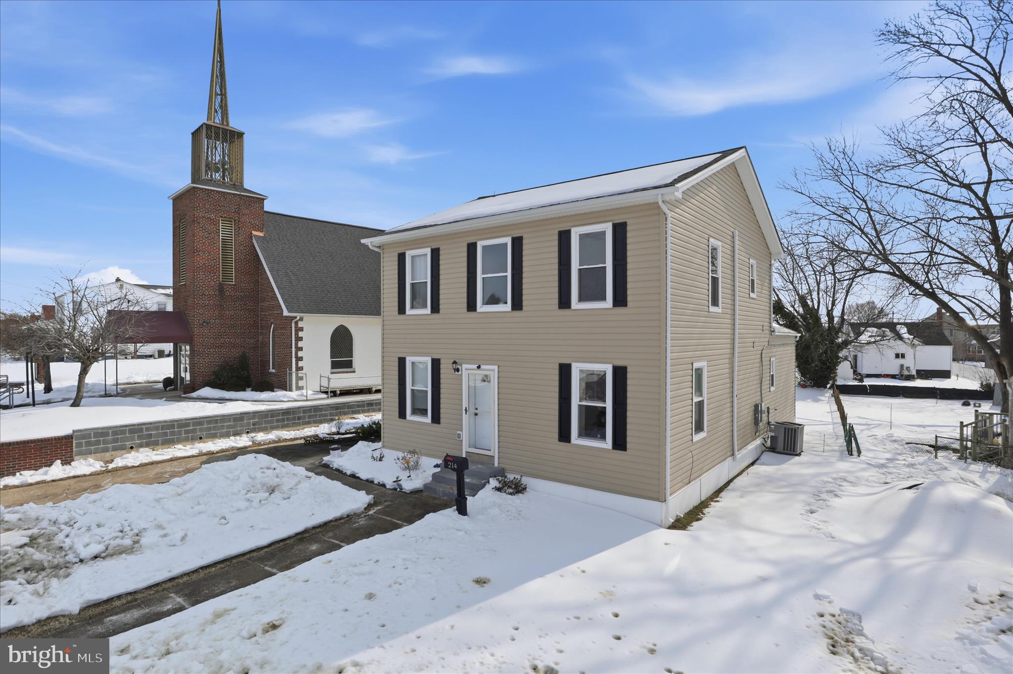 GRAY MANOR - Residential