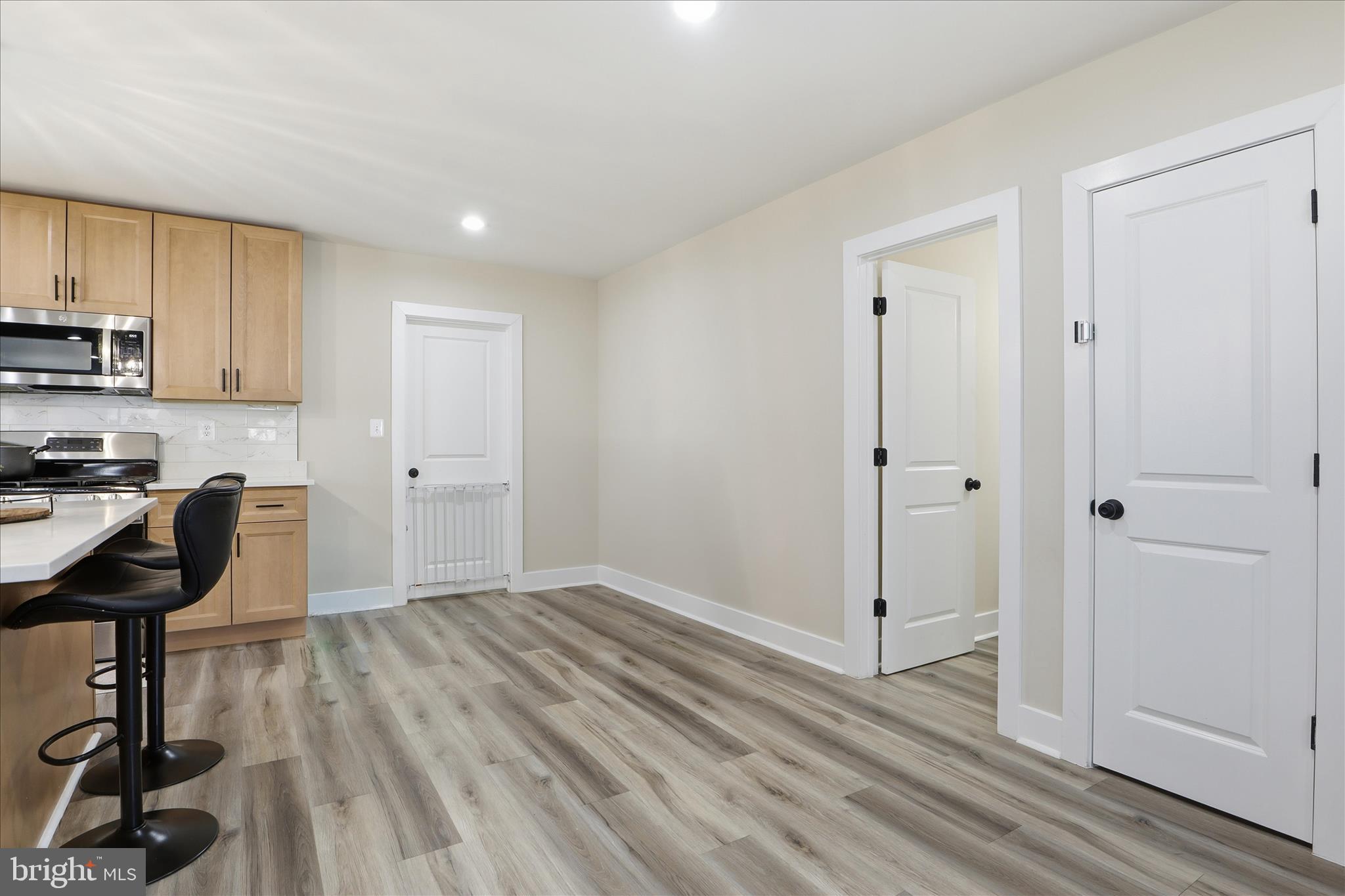 GRAY MANOR - Residential