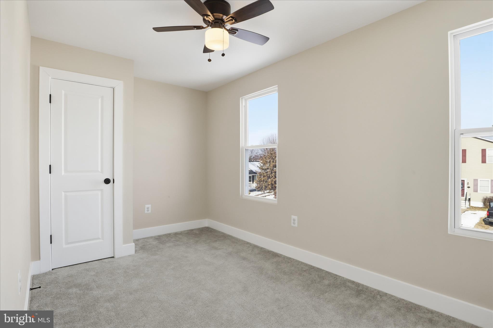 GRAY MANOR - Residential