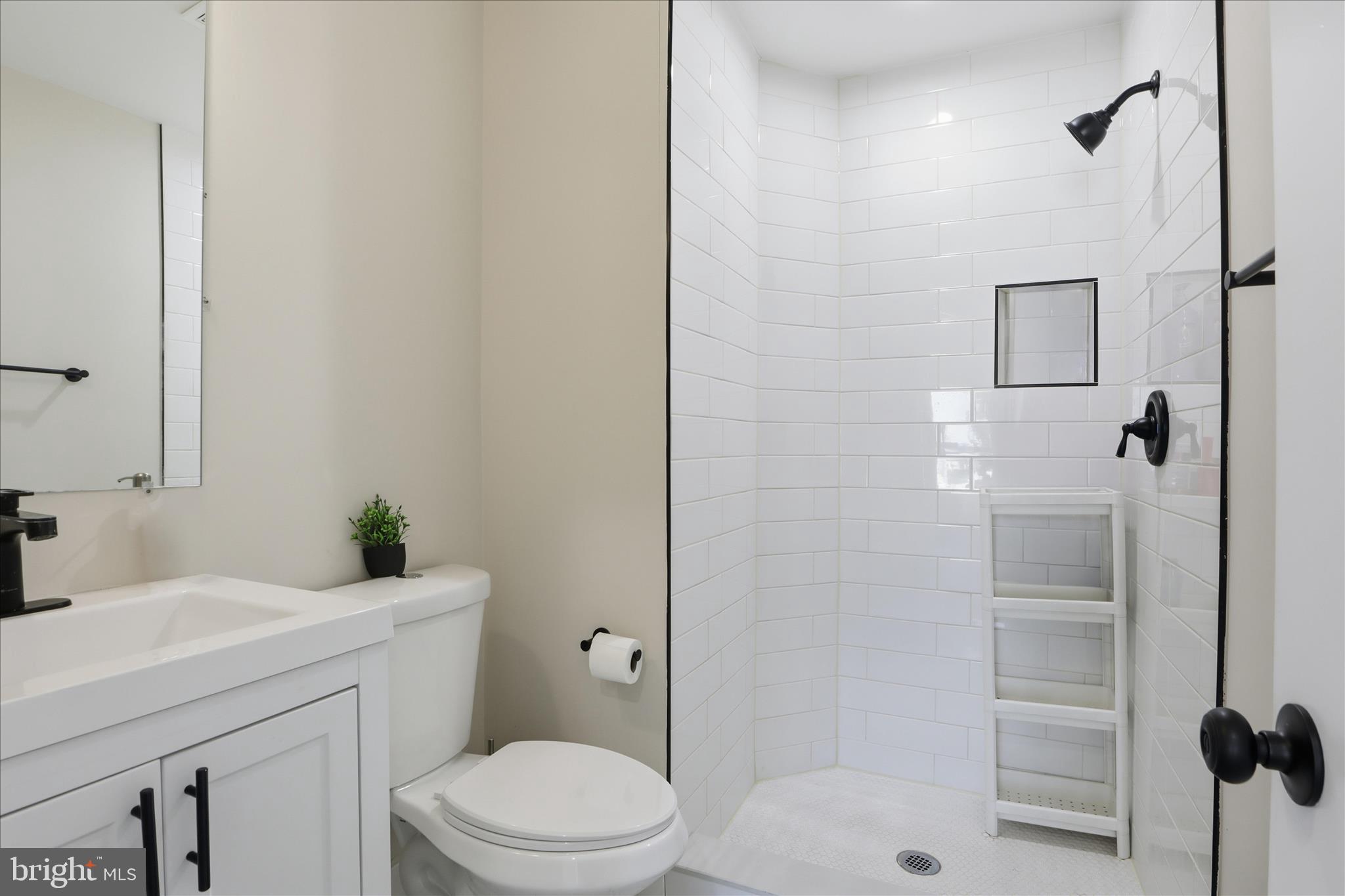 GRAY MANOR - Residential