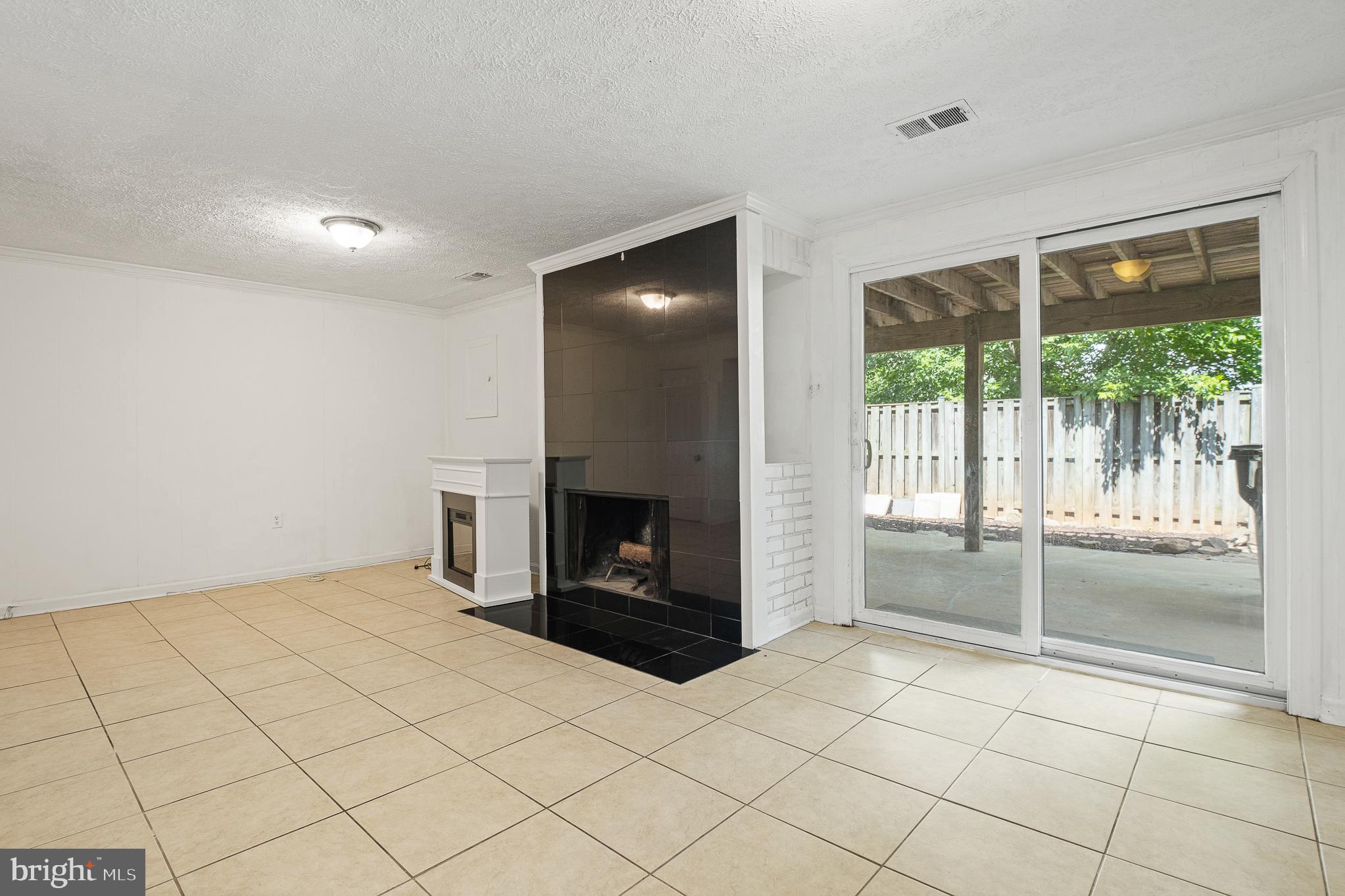 ROCKSHIRE TOWNHOMES - Residential