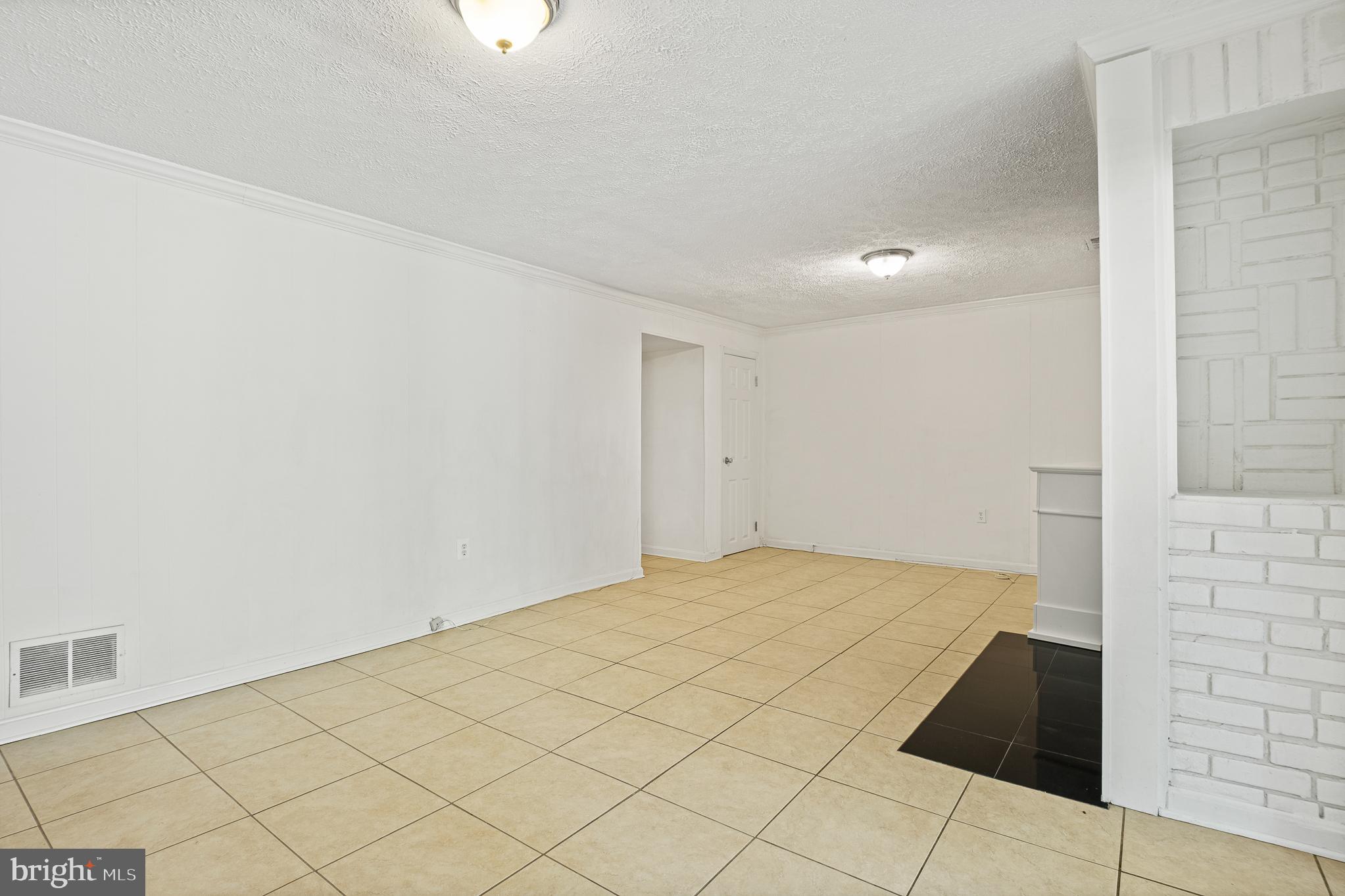 ROCKSHIRE TOWNHOMES - Residential