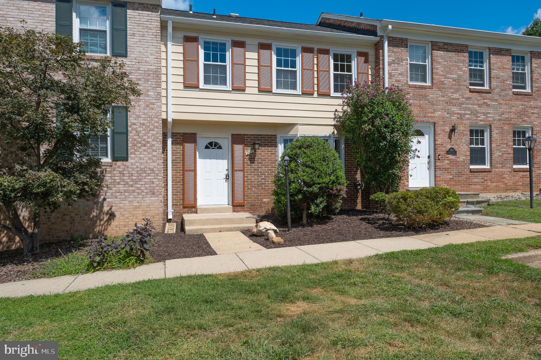 ROCKSHIRE TOWNHOMES - Residential