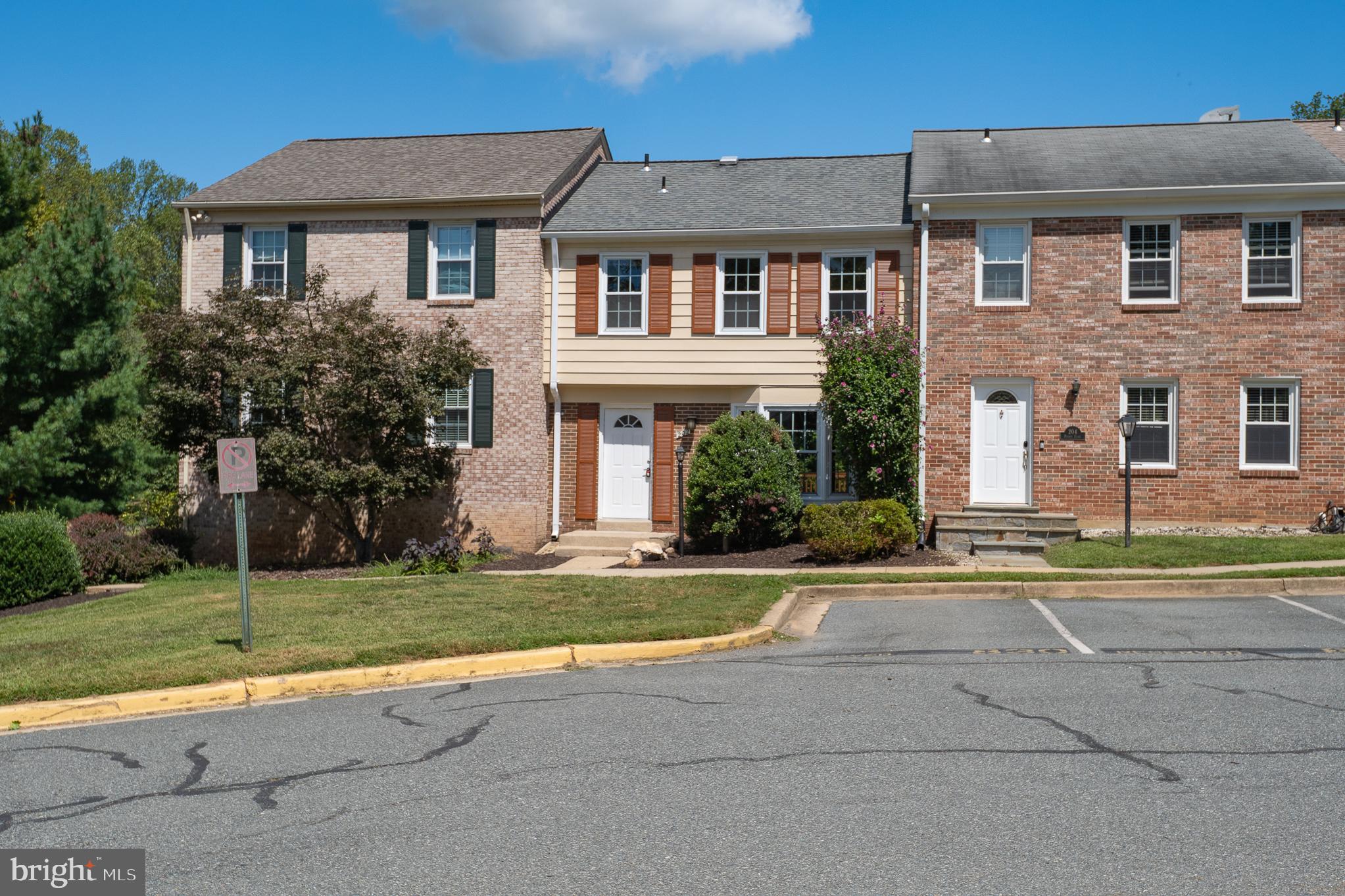 ROCKSHIRE TOWNHOMES - Residential