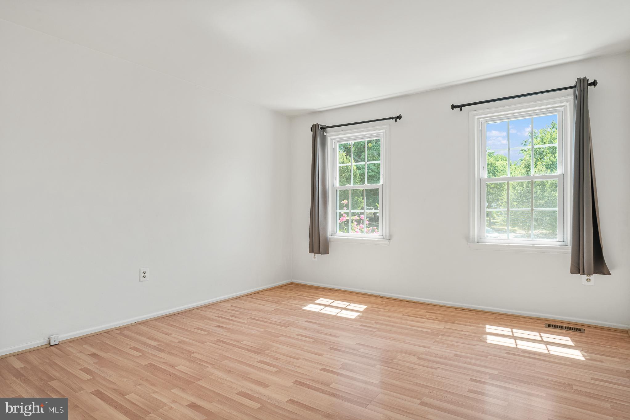 ROCKSHIRE TOWNHOMES - Residential