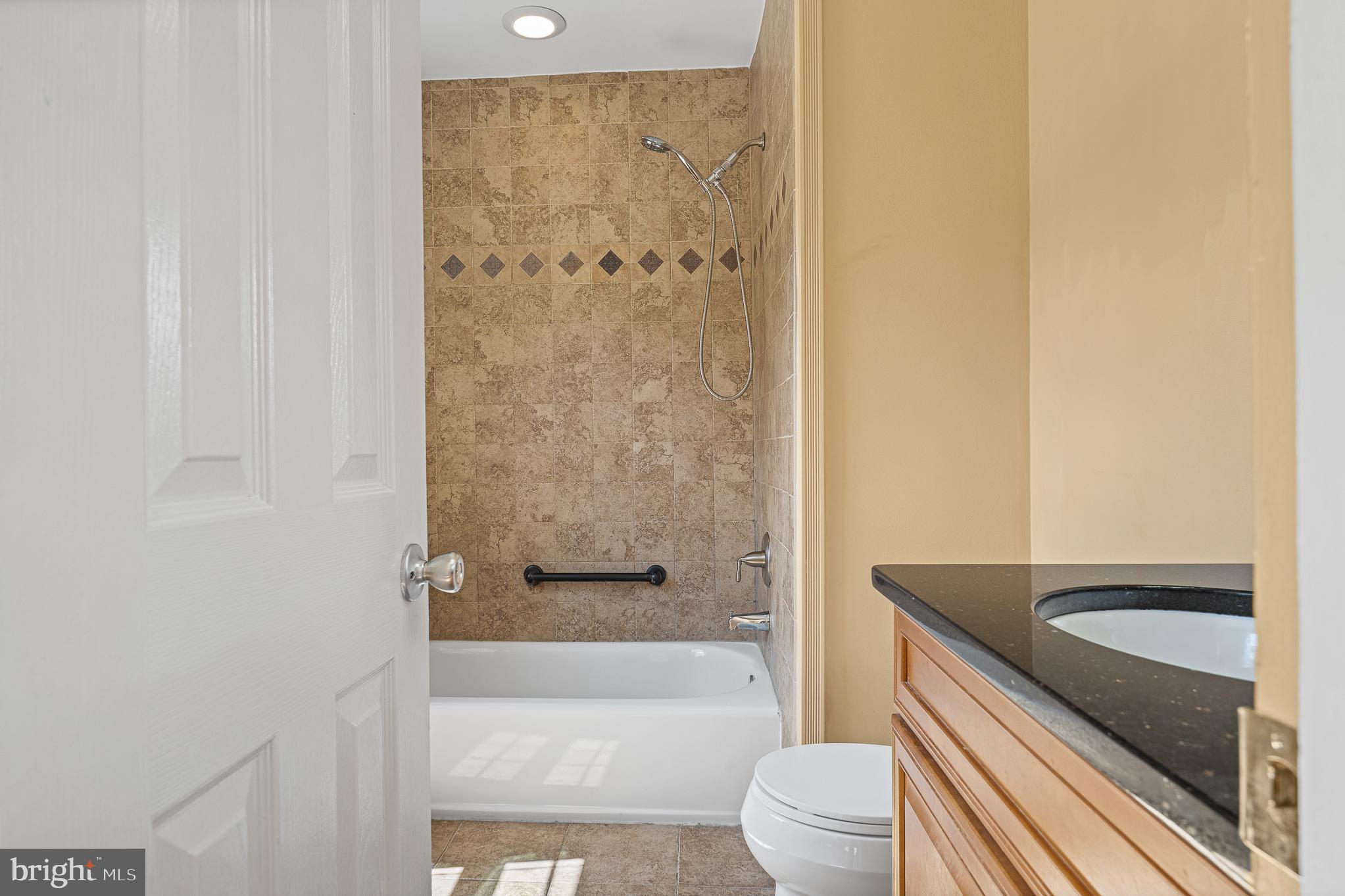 ROCKSHIRE TOWNHOMES - Residential