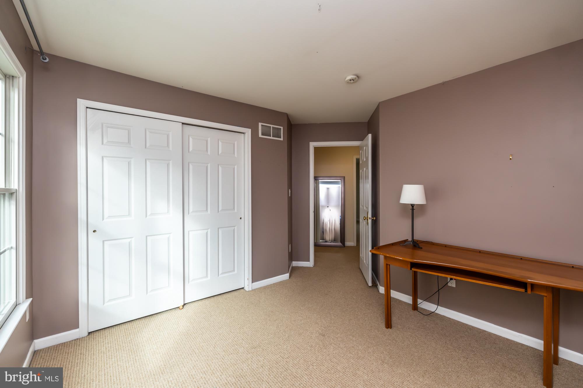 NEW BRITAIN WALK - Residential