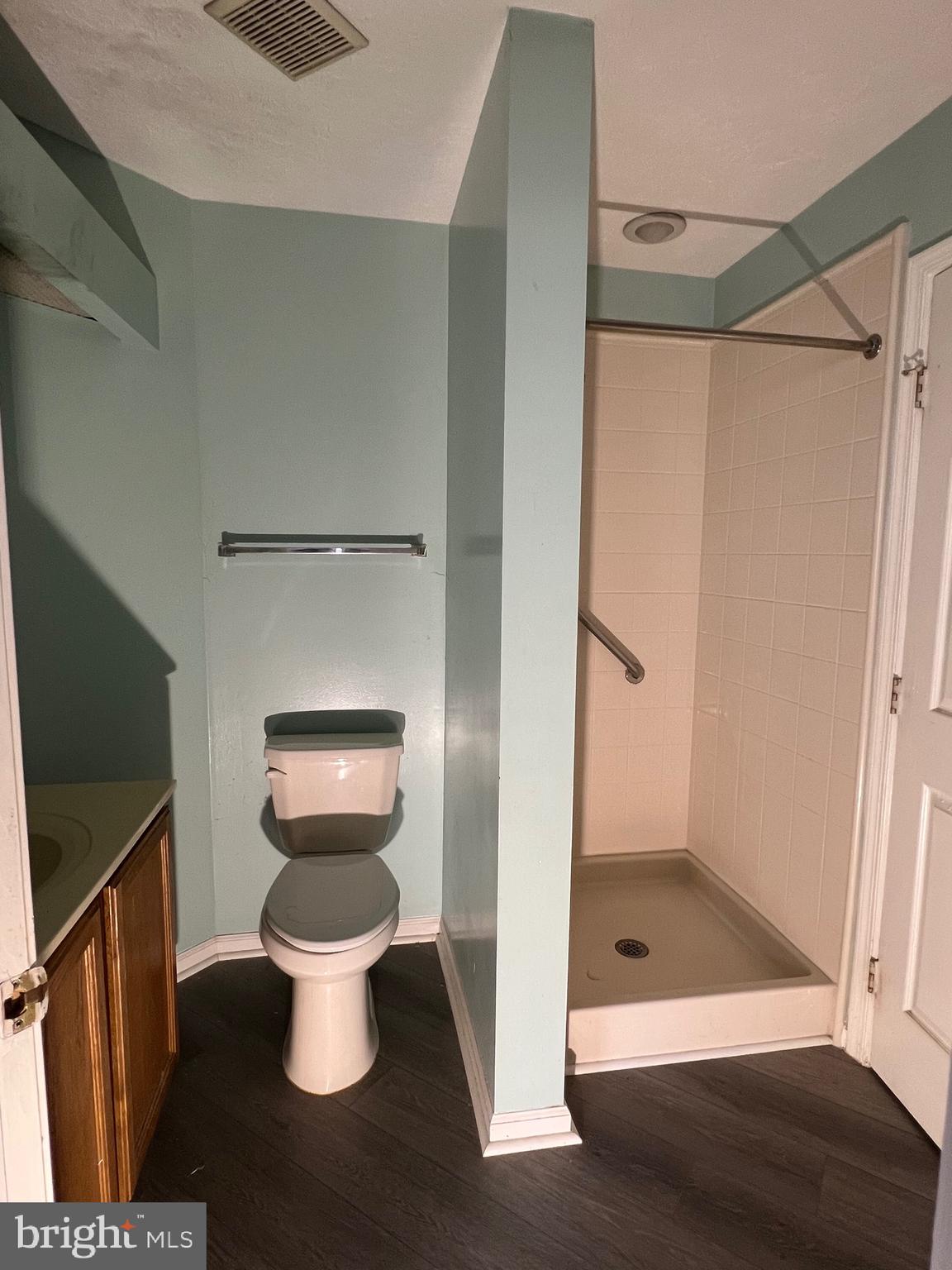 WATERS EDGE AT NORTH LAKE - Residential