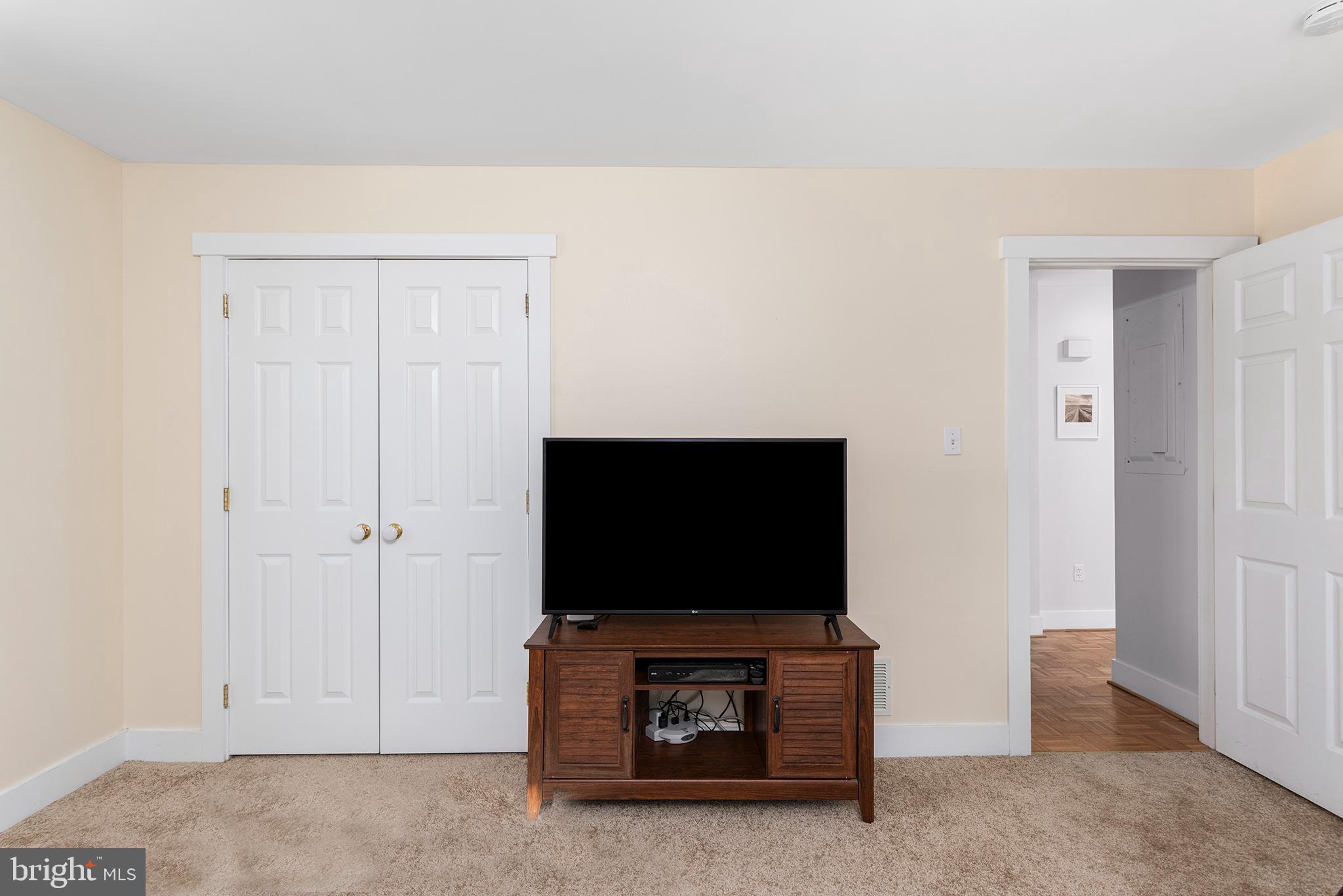 CHESAPEAKE CLUB - Residential