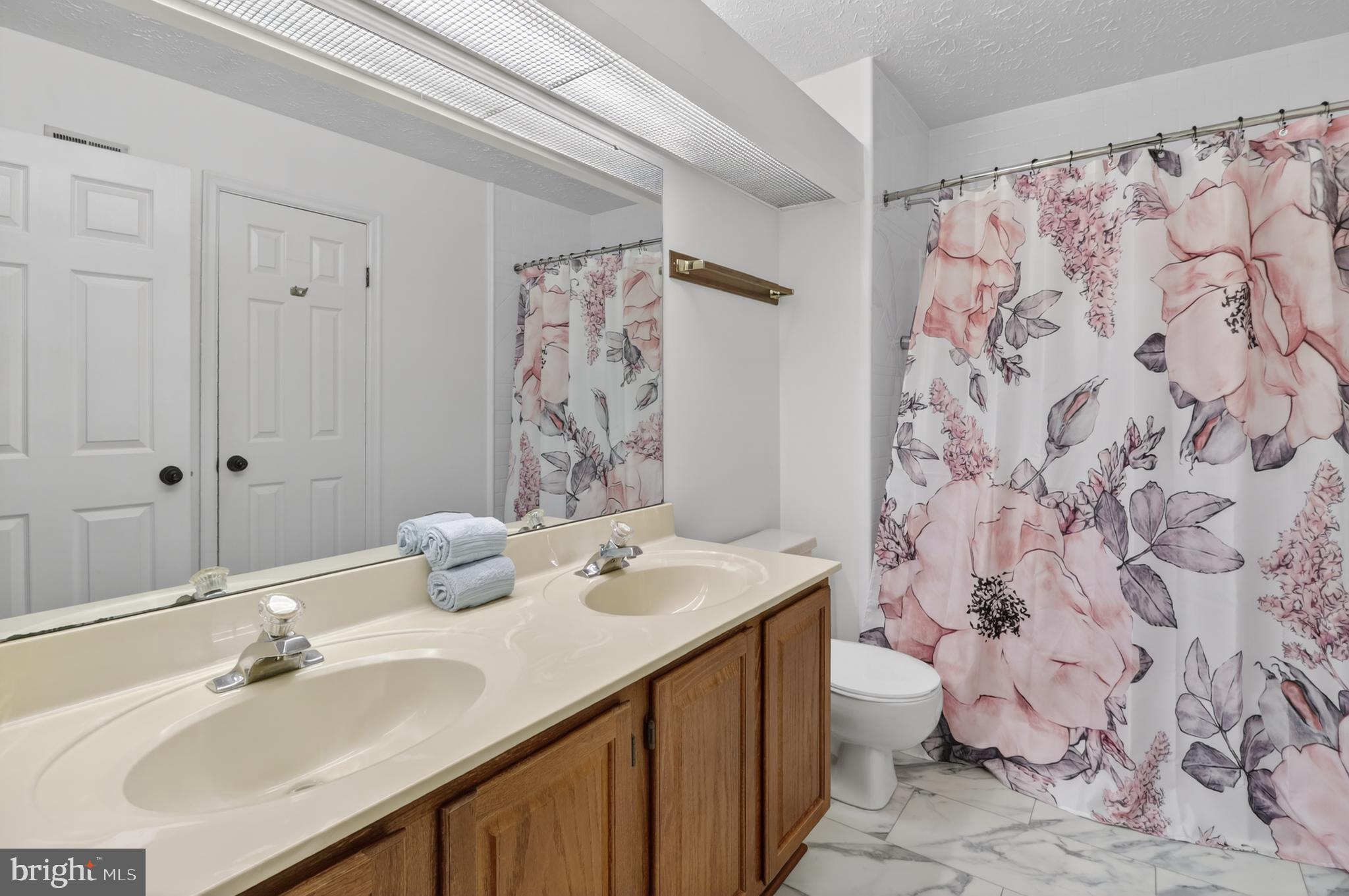 CHESTNUT HILL COVE - Residential