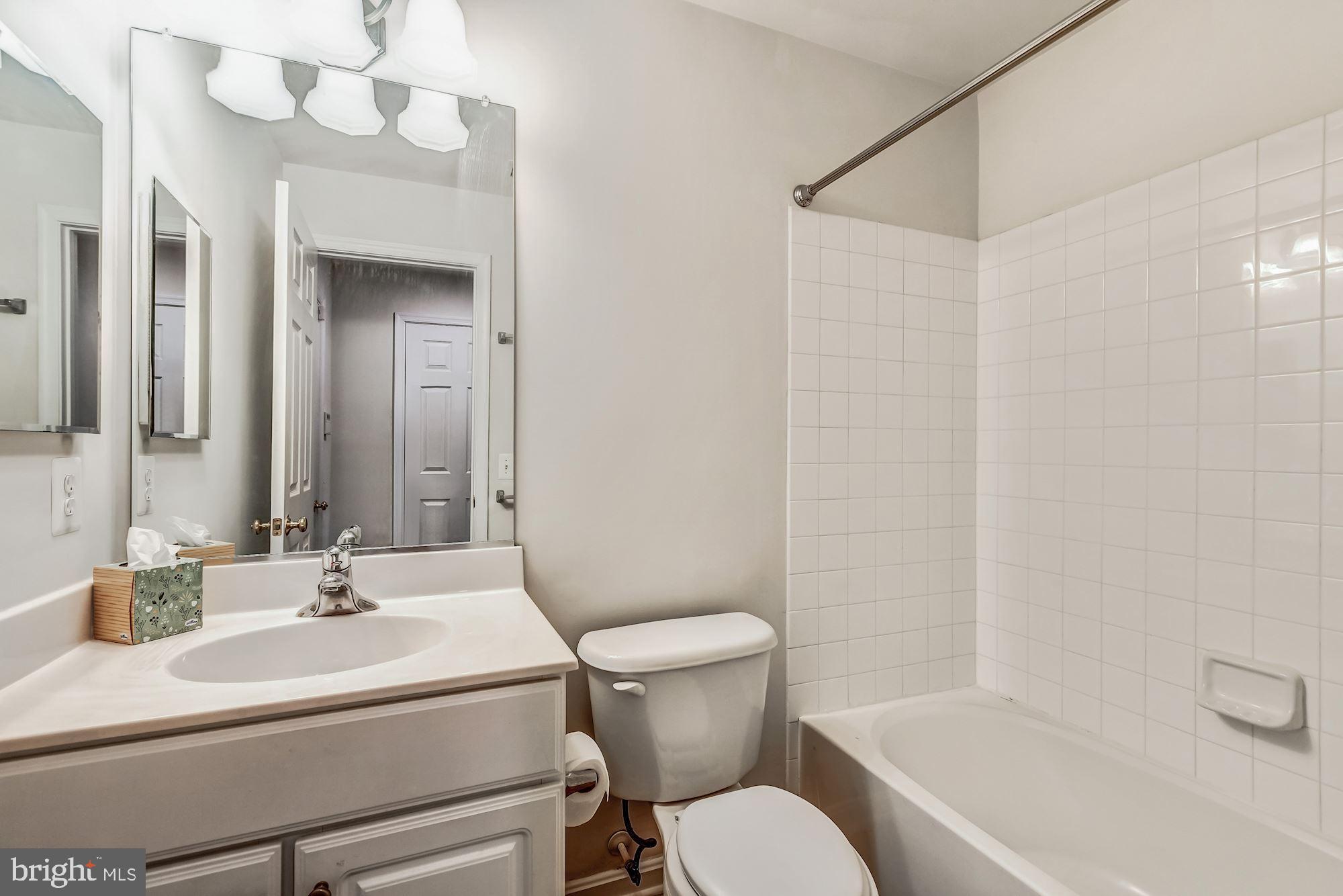 LAUREL HILL - Residential Lease