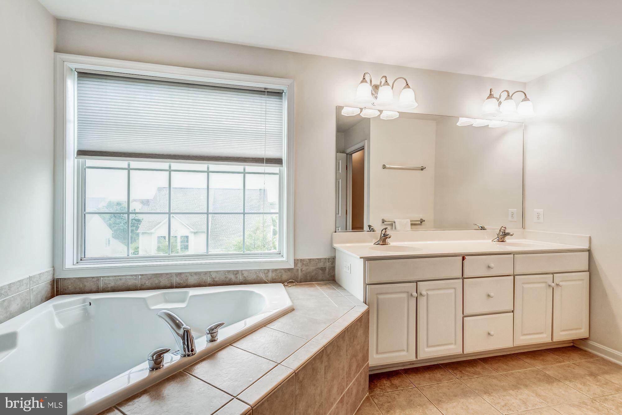 LAUREL HILL - Residential Lease