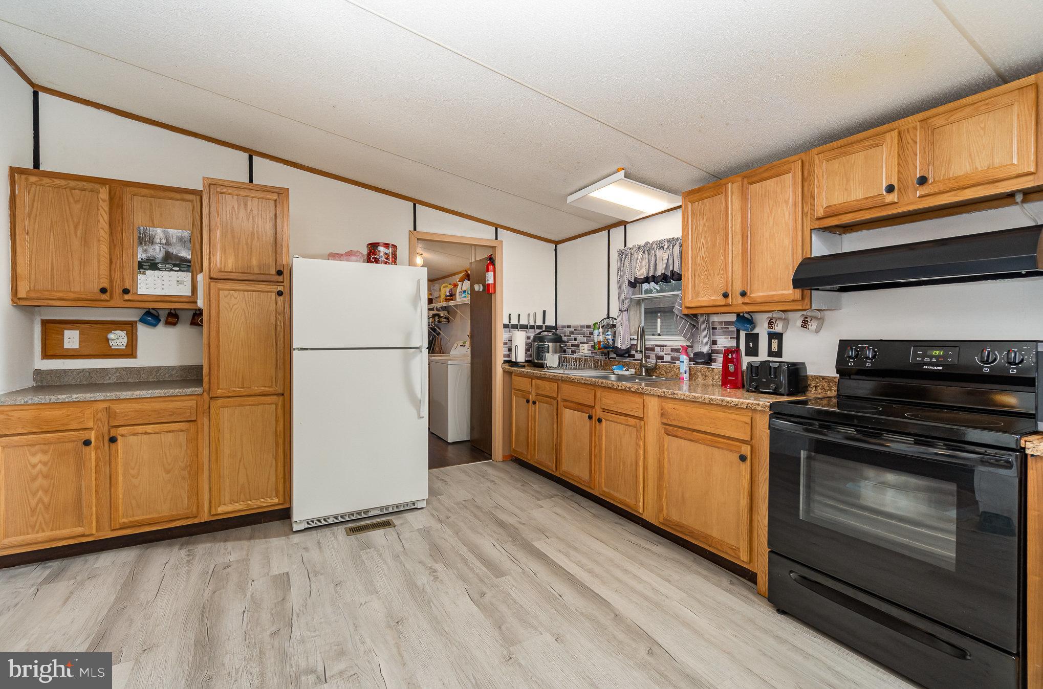 SUNSET ESTATES MHP - Residential