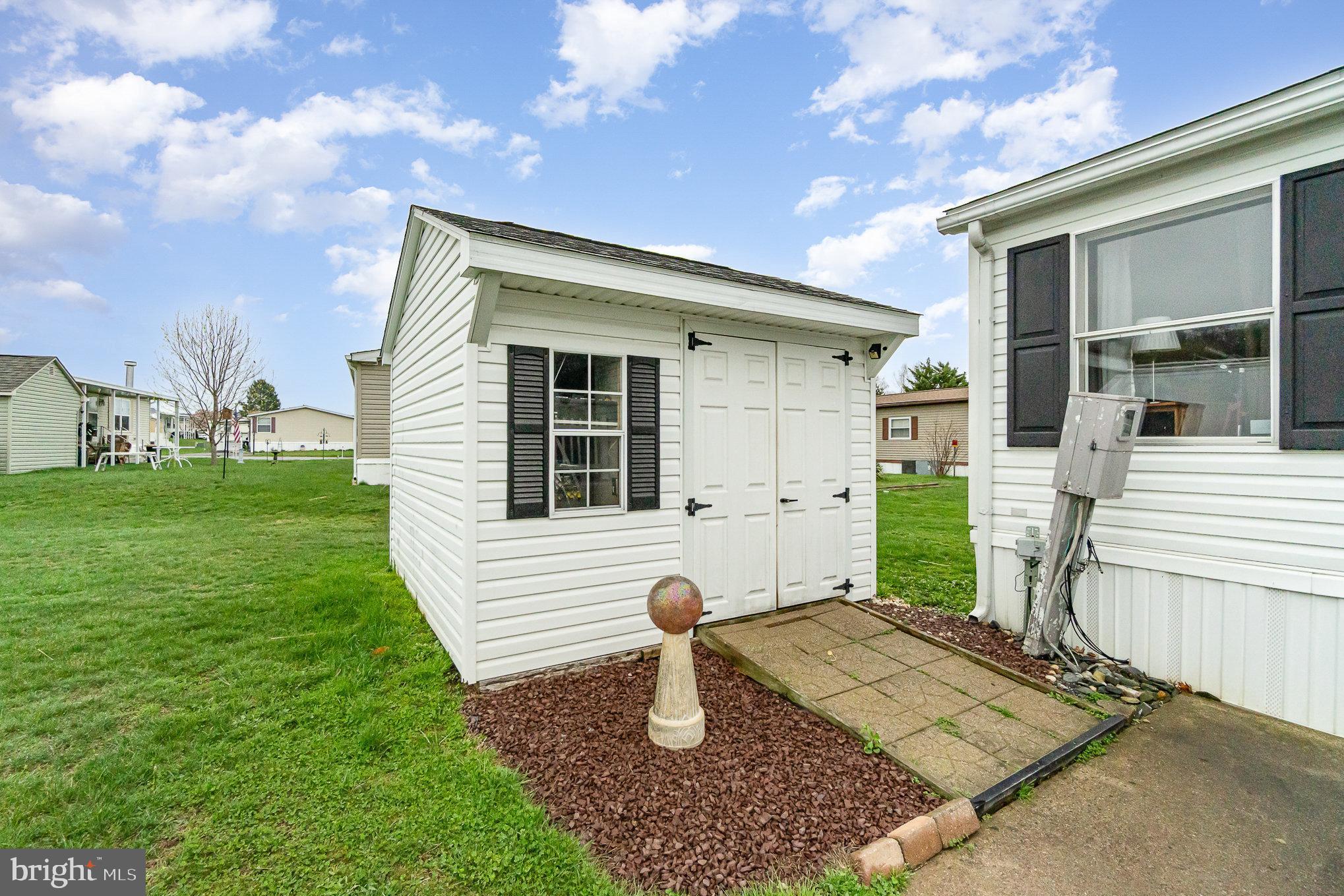 SUNSET ESTATES MHP - Residential