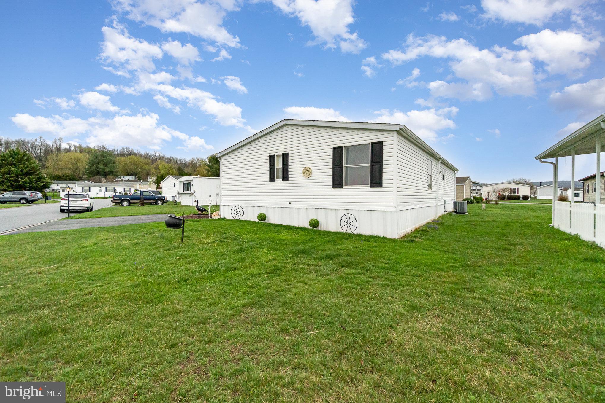 SUNSET ESTATES MHP - Residential