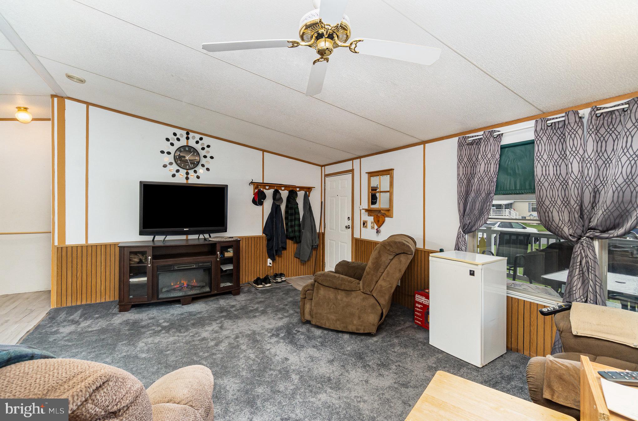 SUNSET ESTATES MHP - Residential