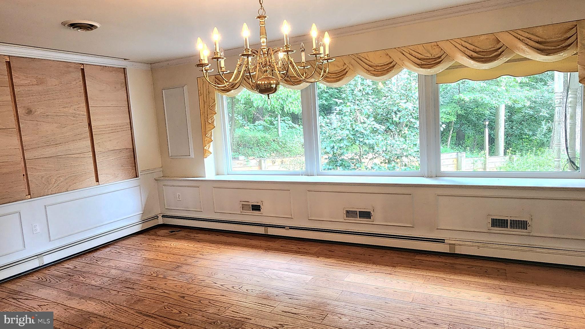 GLEN HILLS - Residential