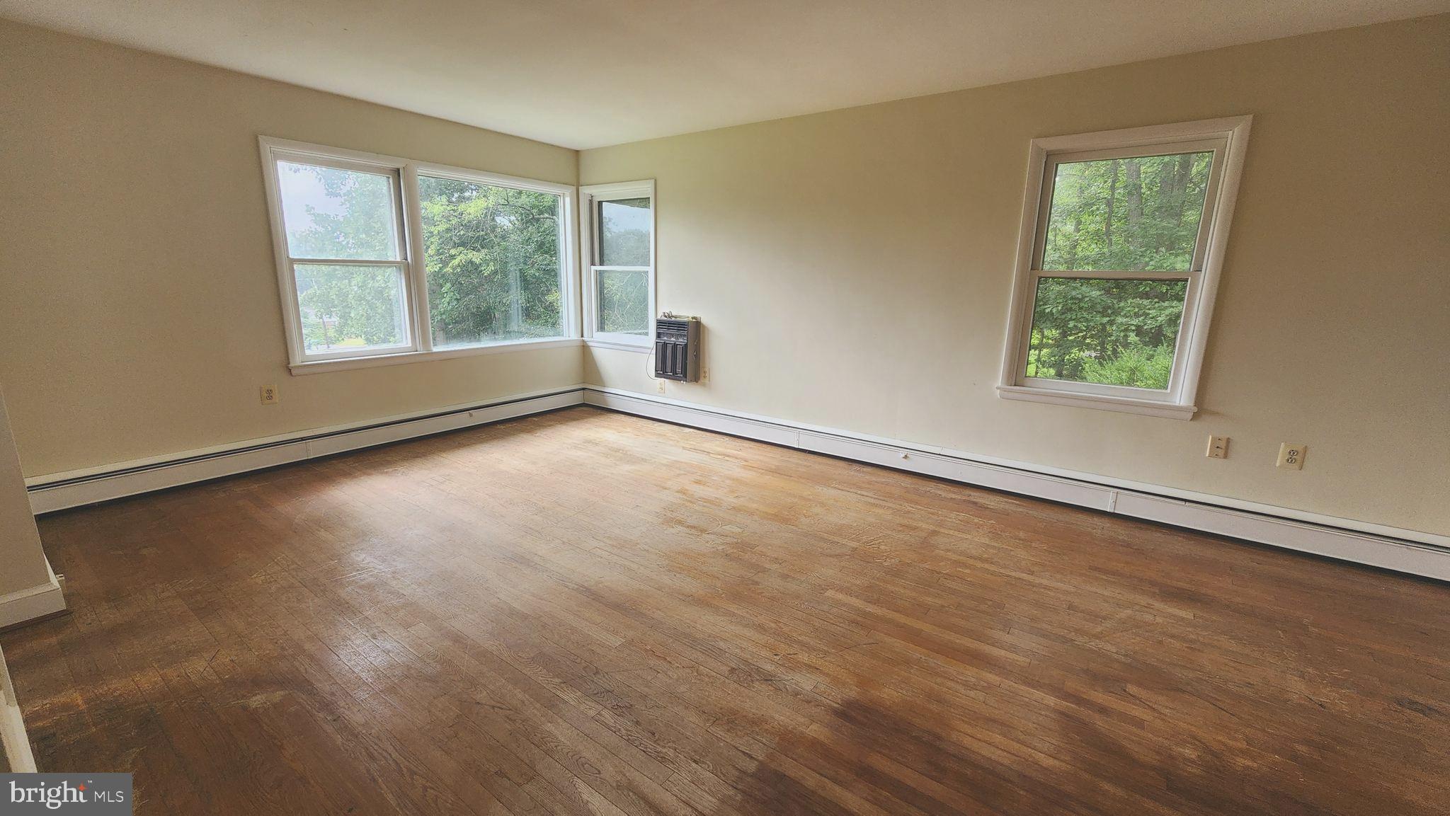 GLEN HILLS - Residential