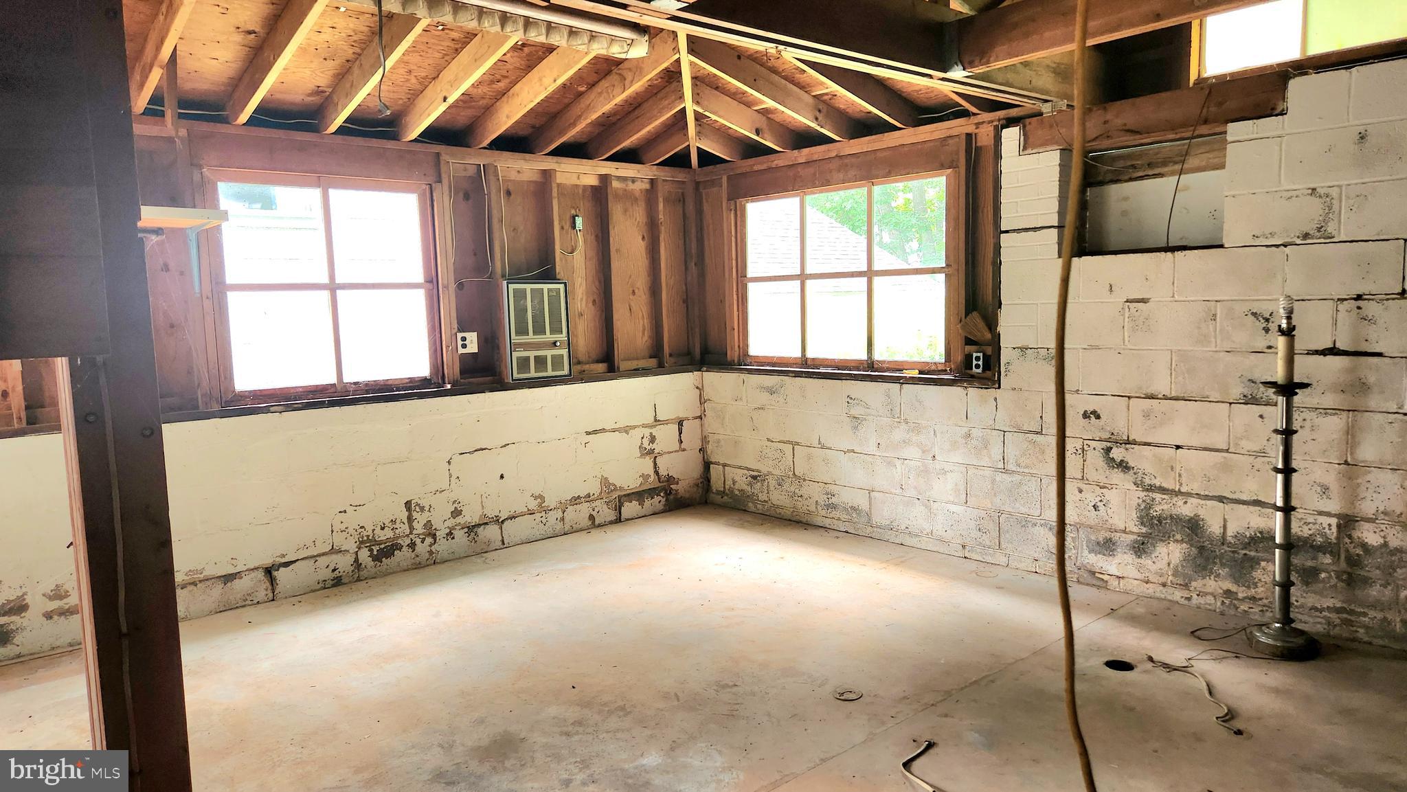 GLEN HILLS - Residential