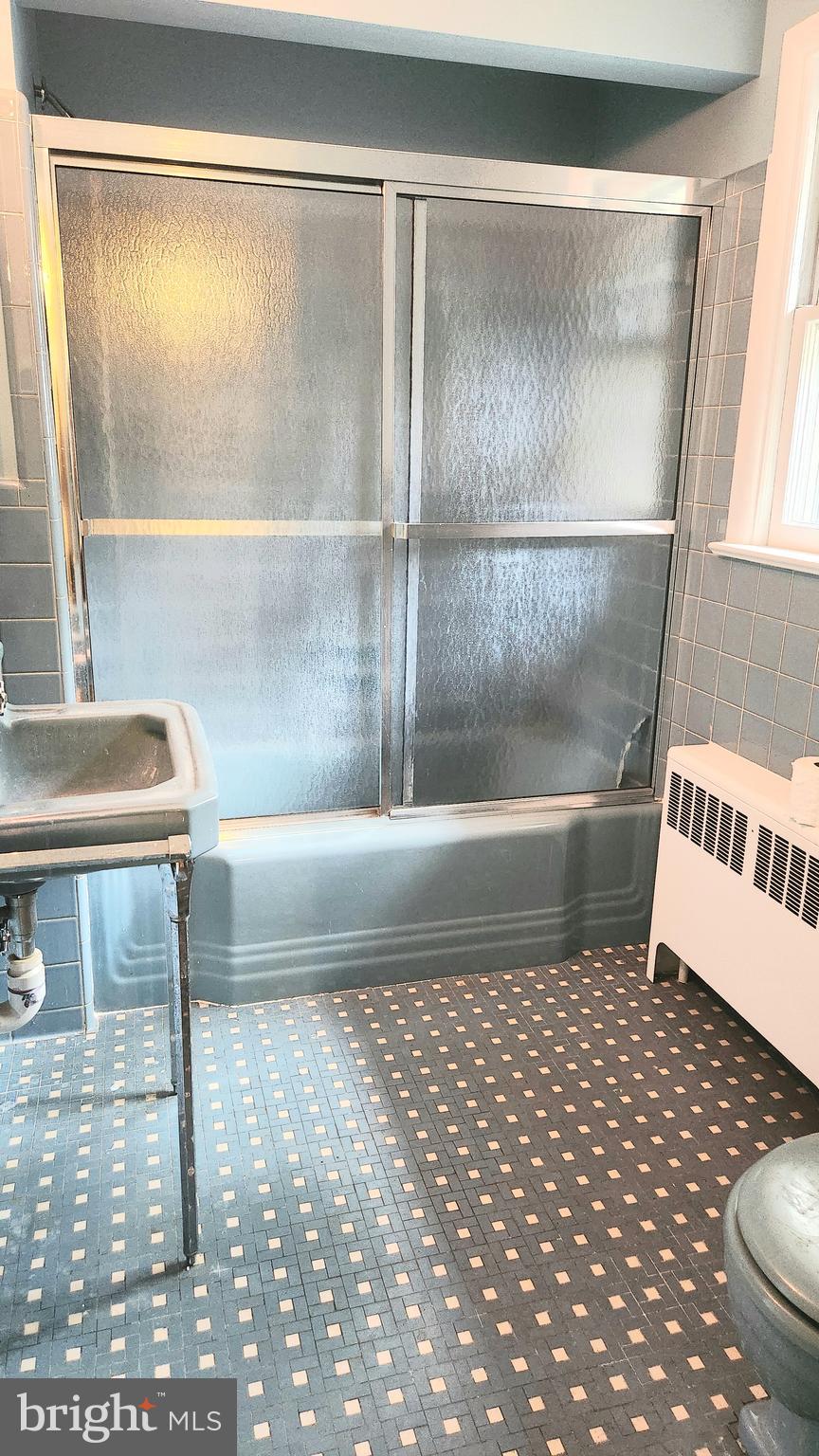 GLEN HILLS - Residential